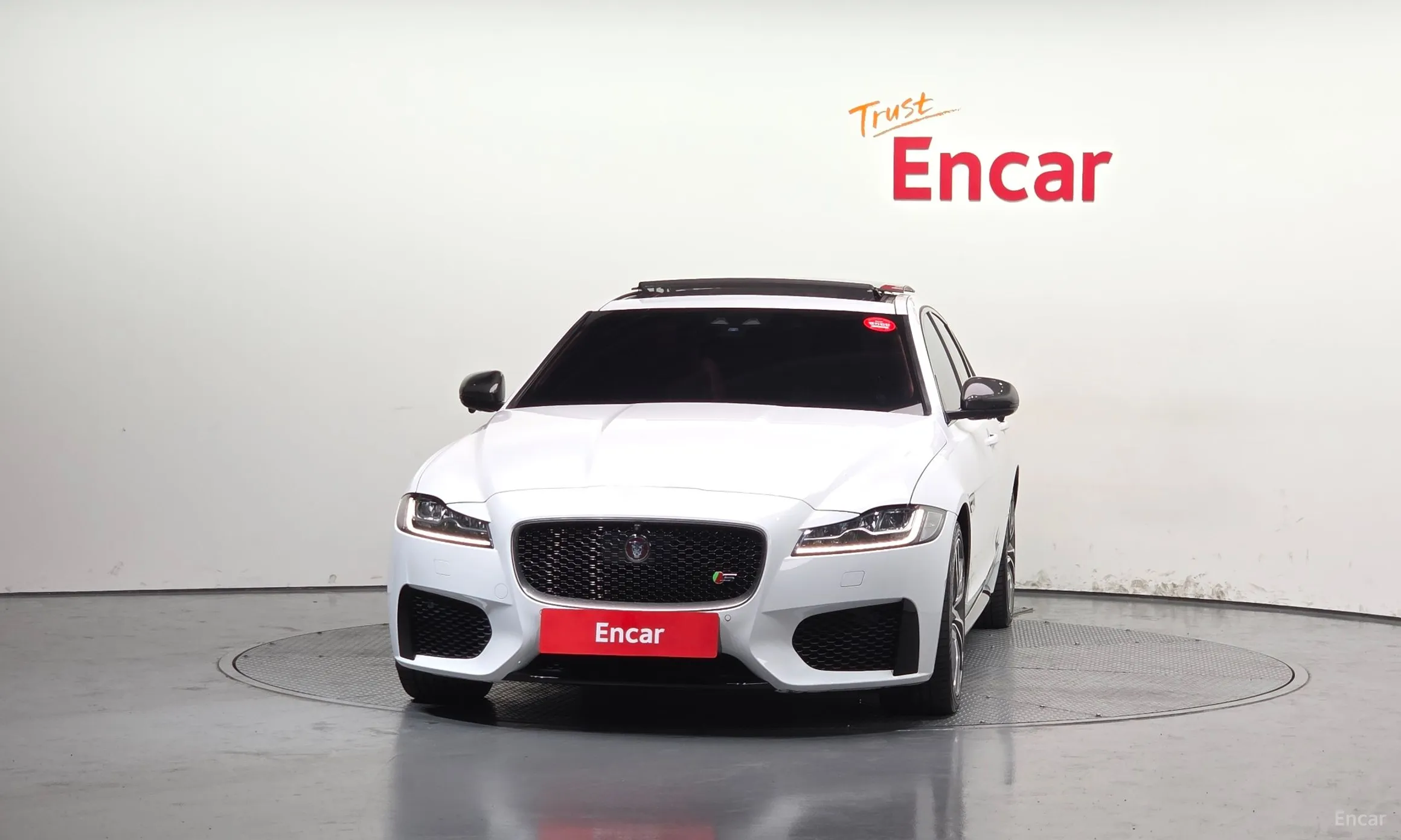Jaguar XF (x260) превью 3