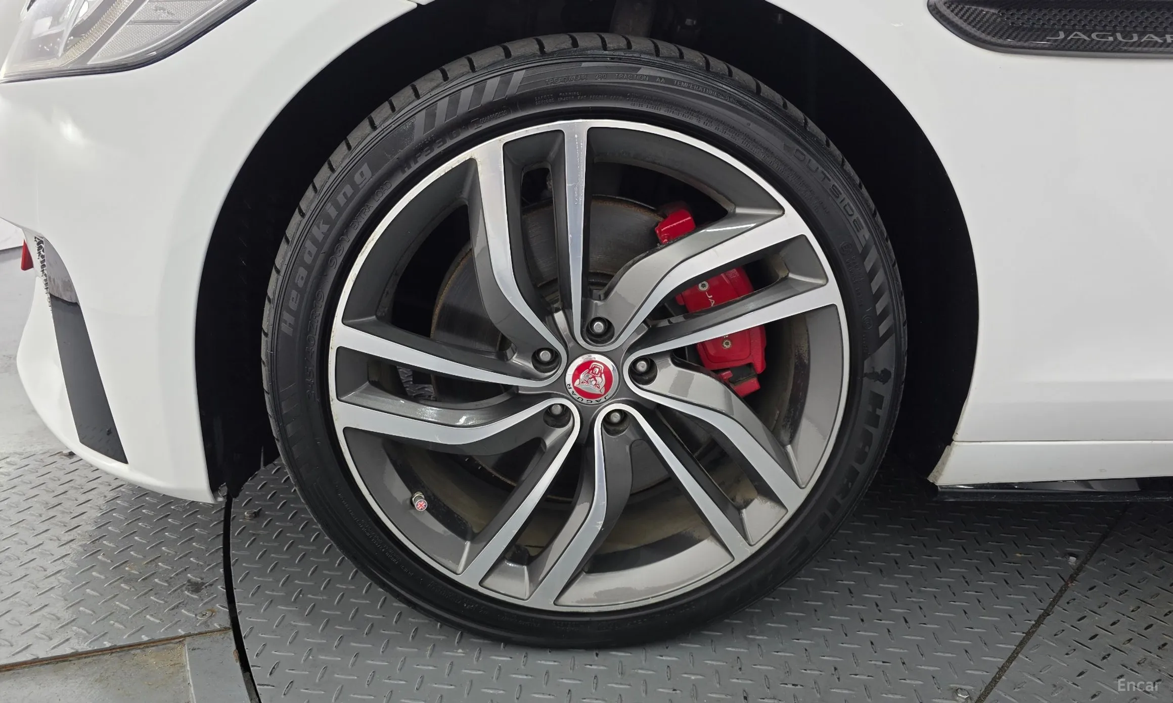 Jaguar XF (x260) превью 5