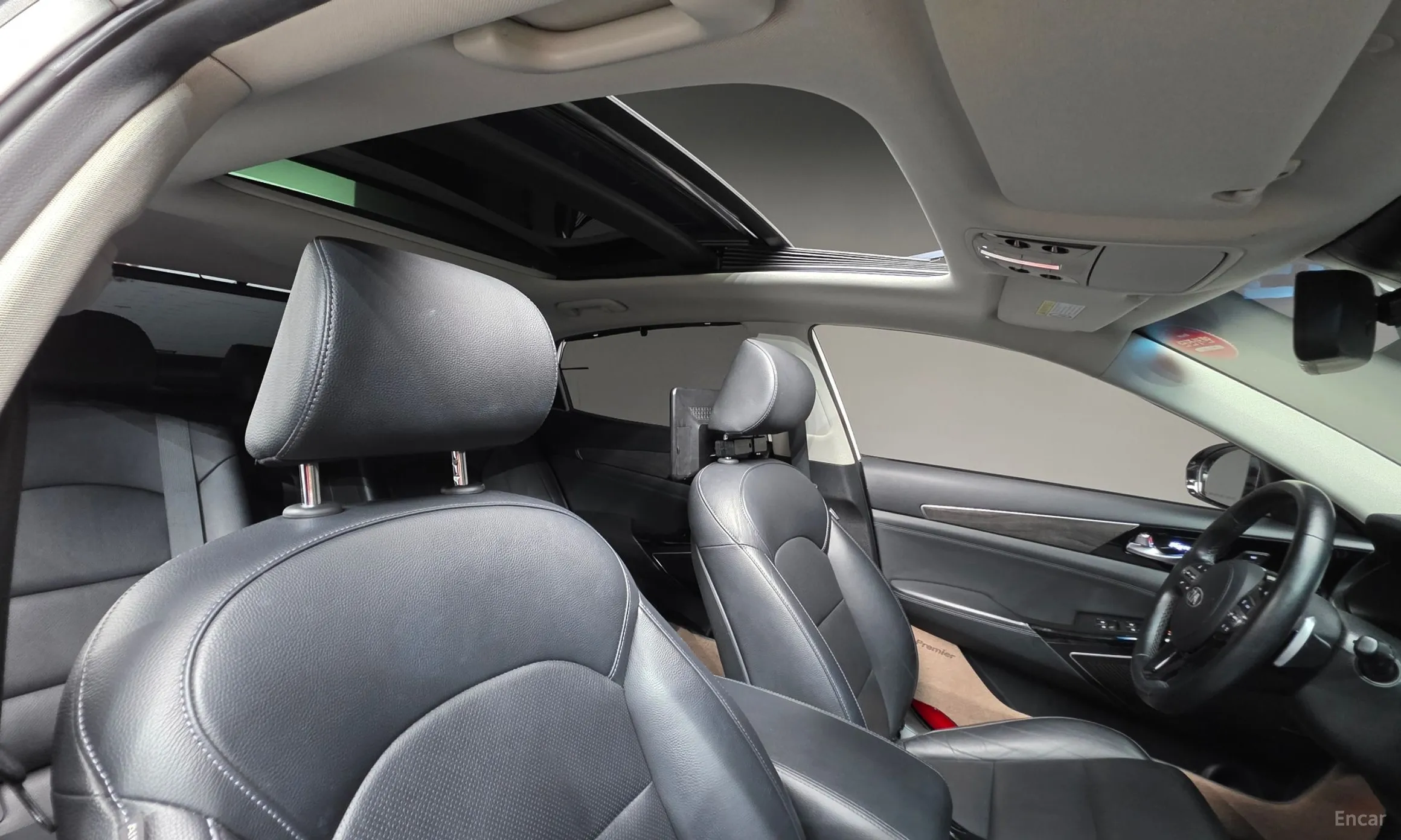 Kia K7 Premier превью 20