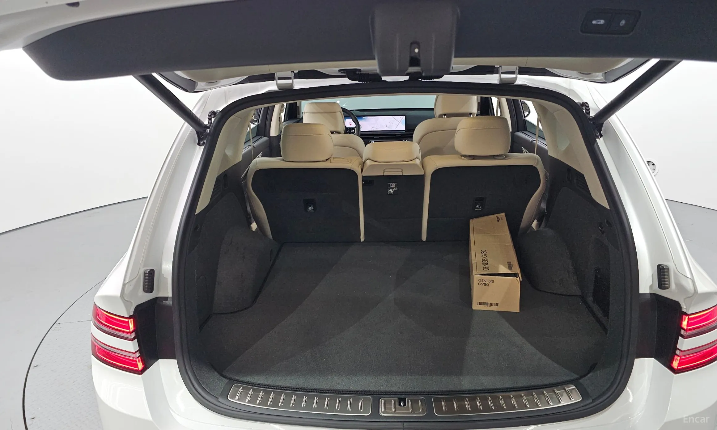 Genesis GV80 превью 20