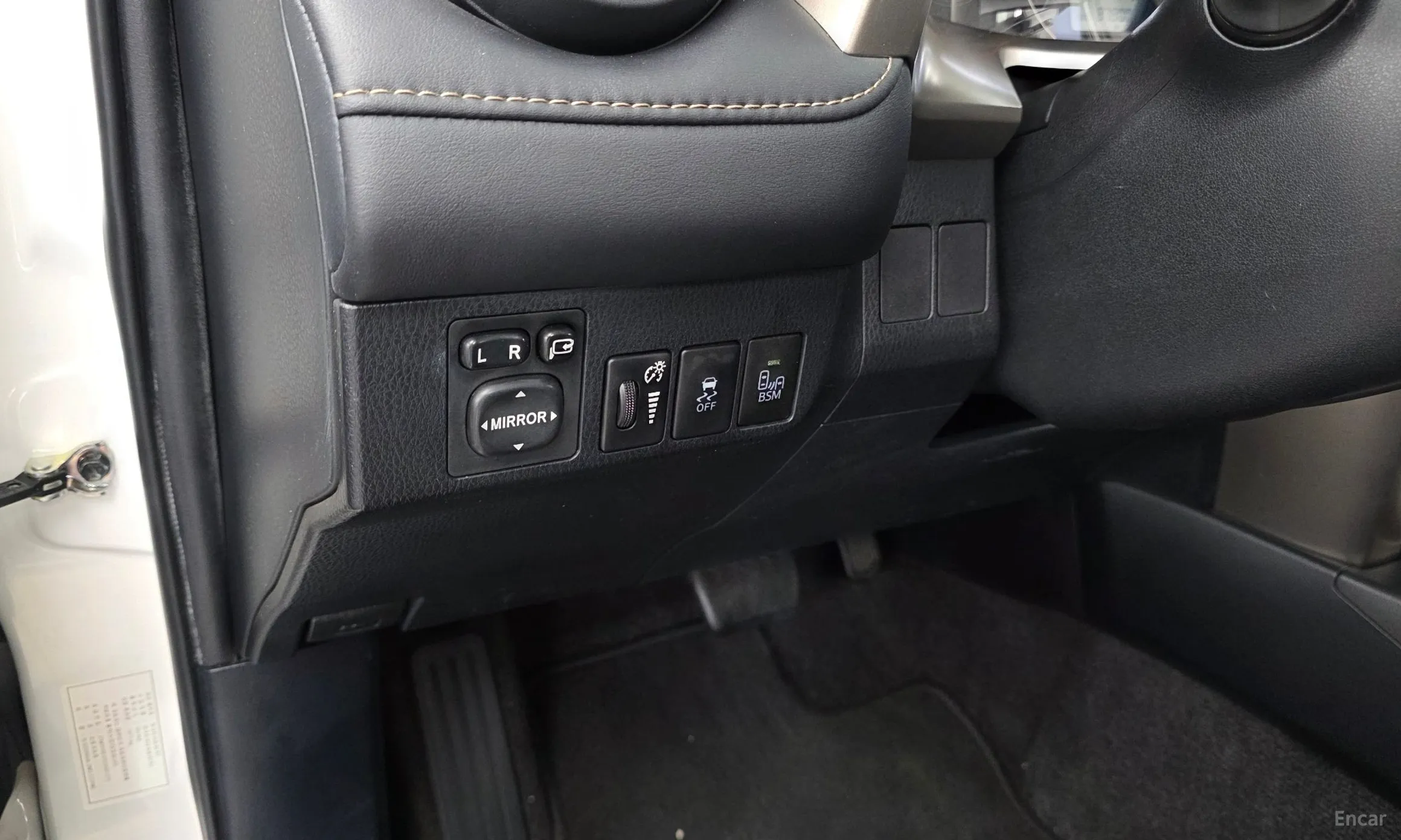 Toyota RAV4 превью 16