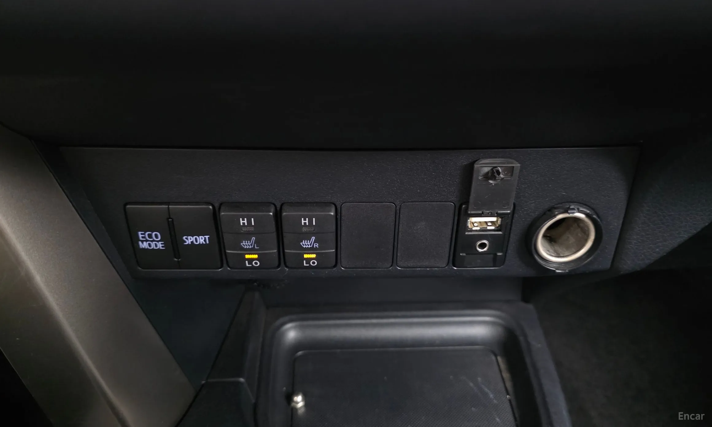 Toyota RAV4 превью 18