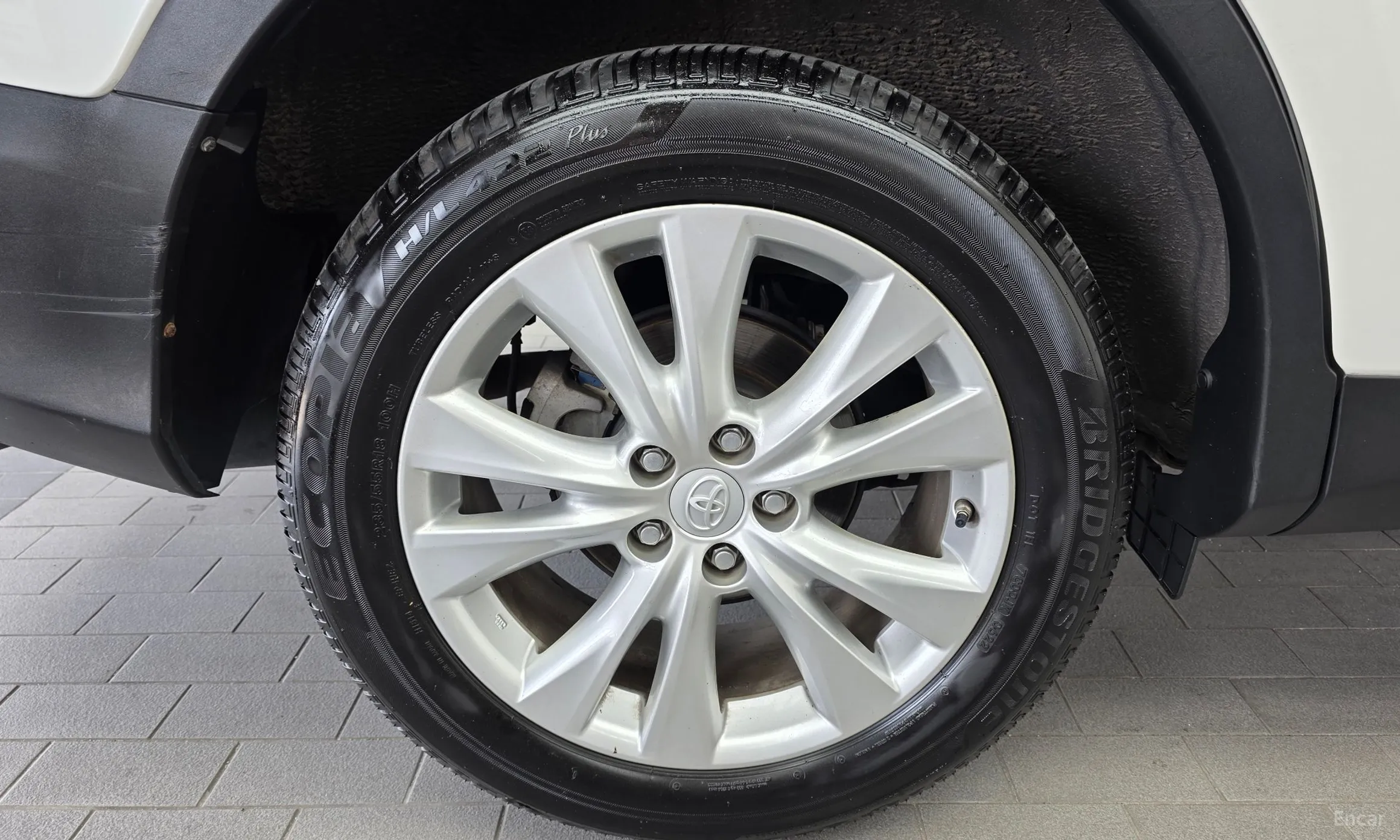 Toyota RAV4 превью 5