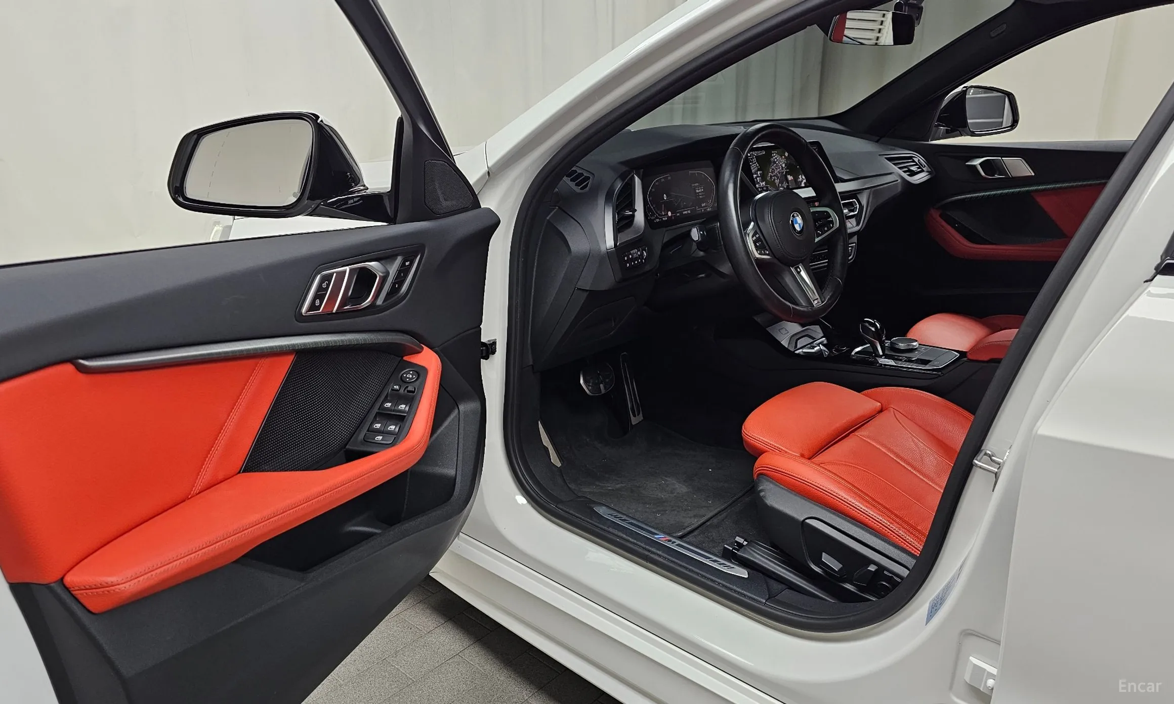 BMW 1 Series (F40) превью 10