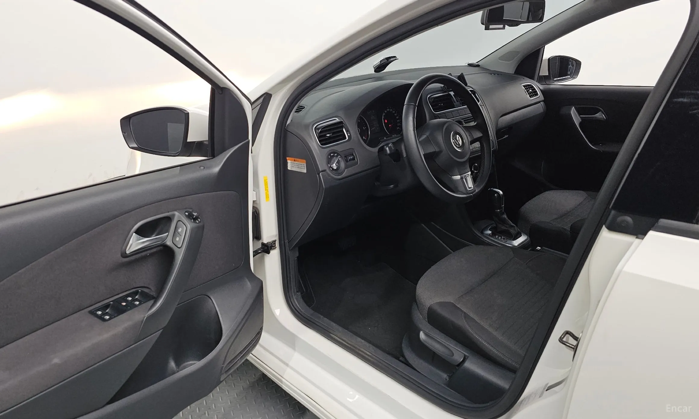 Volkswagen Polo превью 10