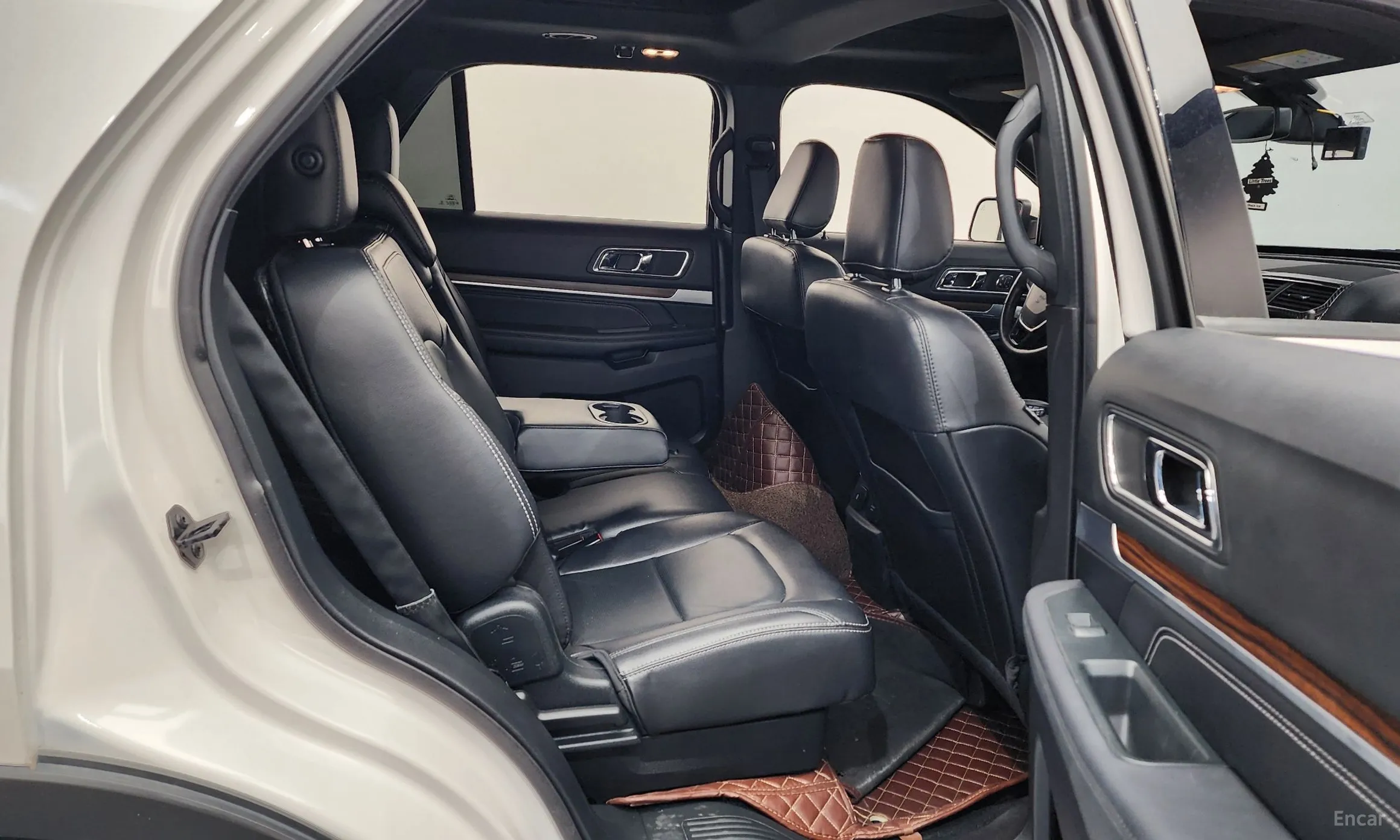 Ford Explorer превью 11