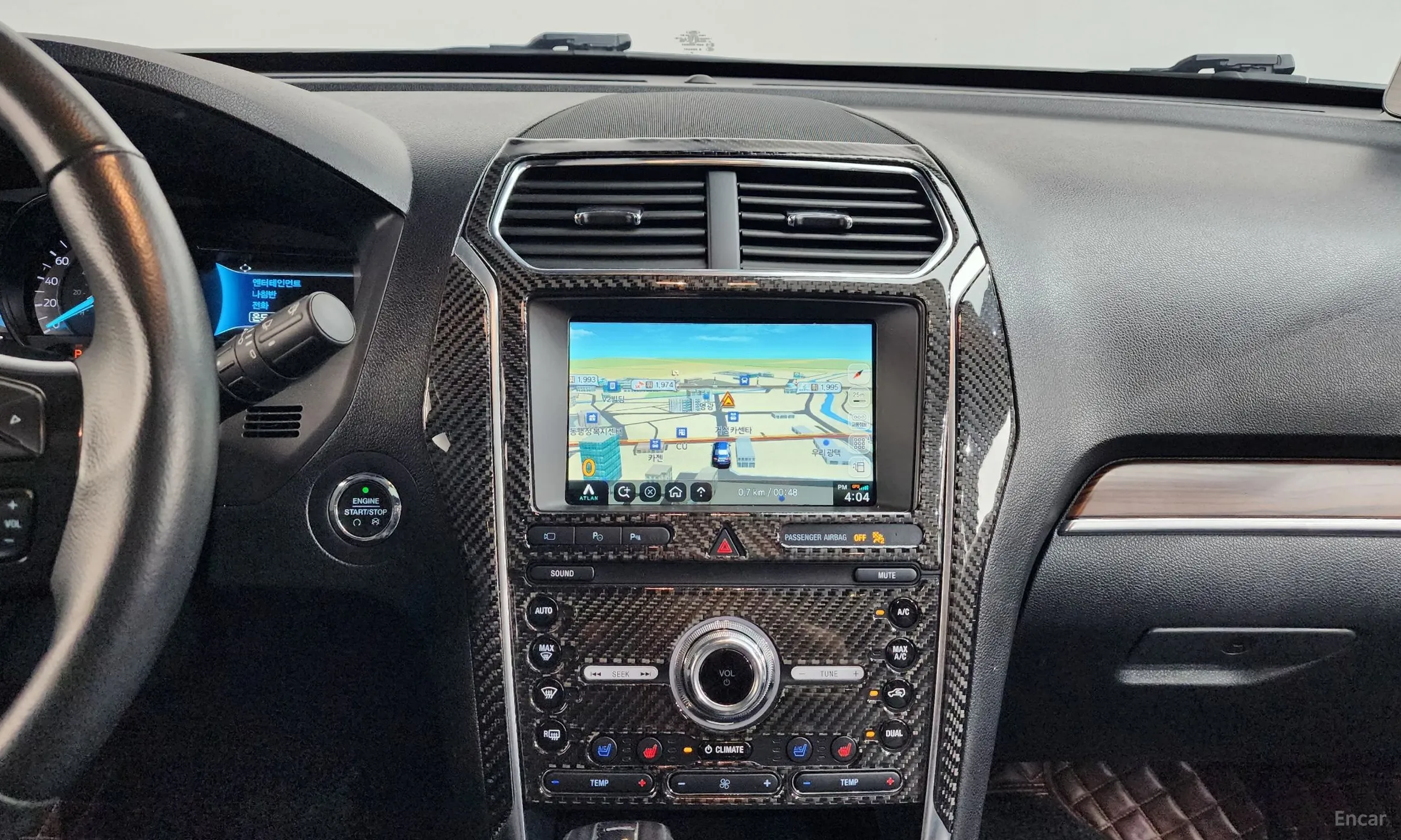 Ford Explorer превью 12