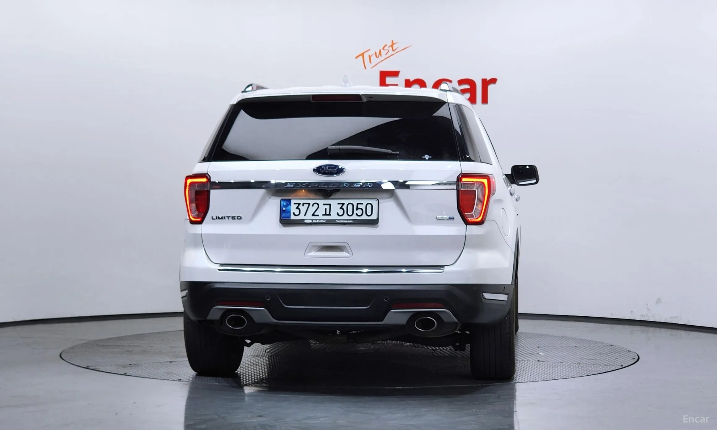 Ford Explorer превью 4