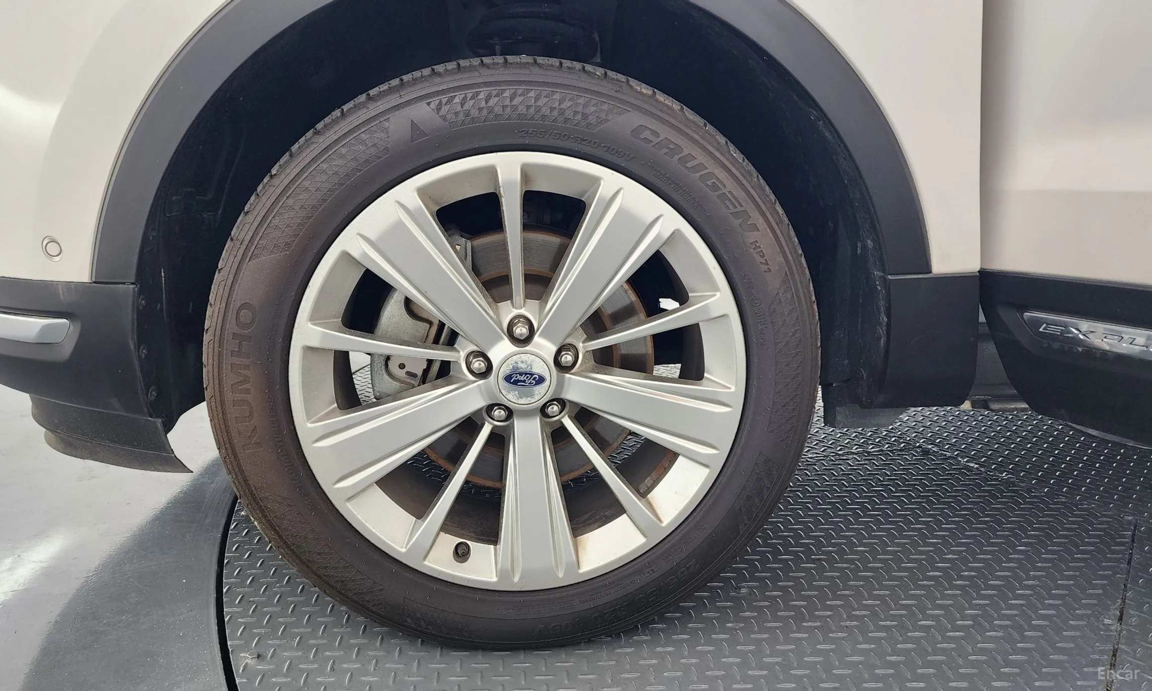 Ford Explorer превью 5