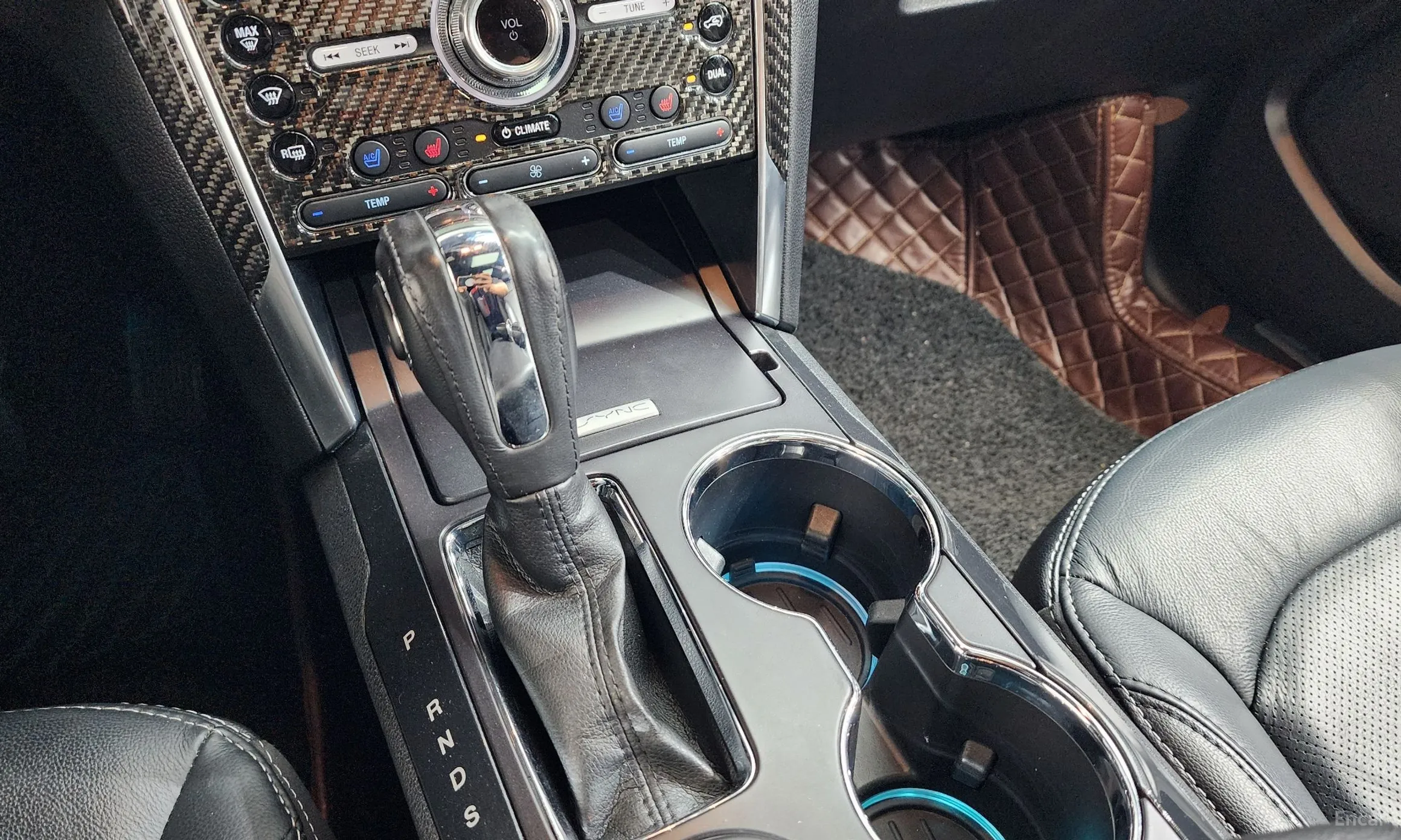 Ford Explorer превью 9