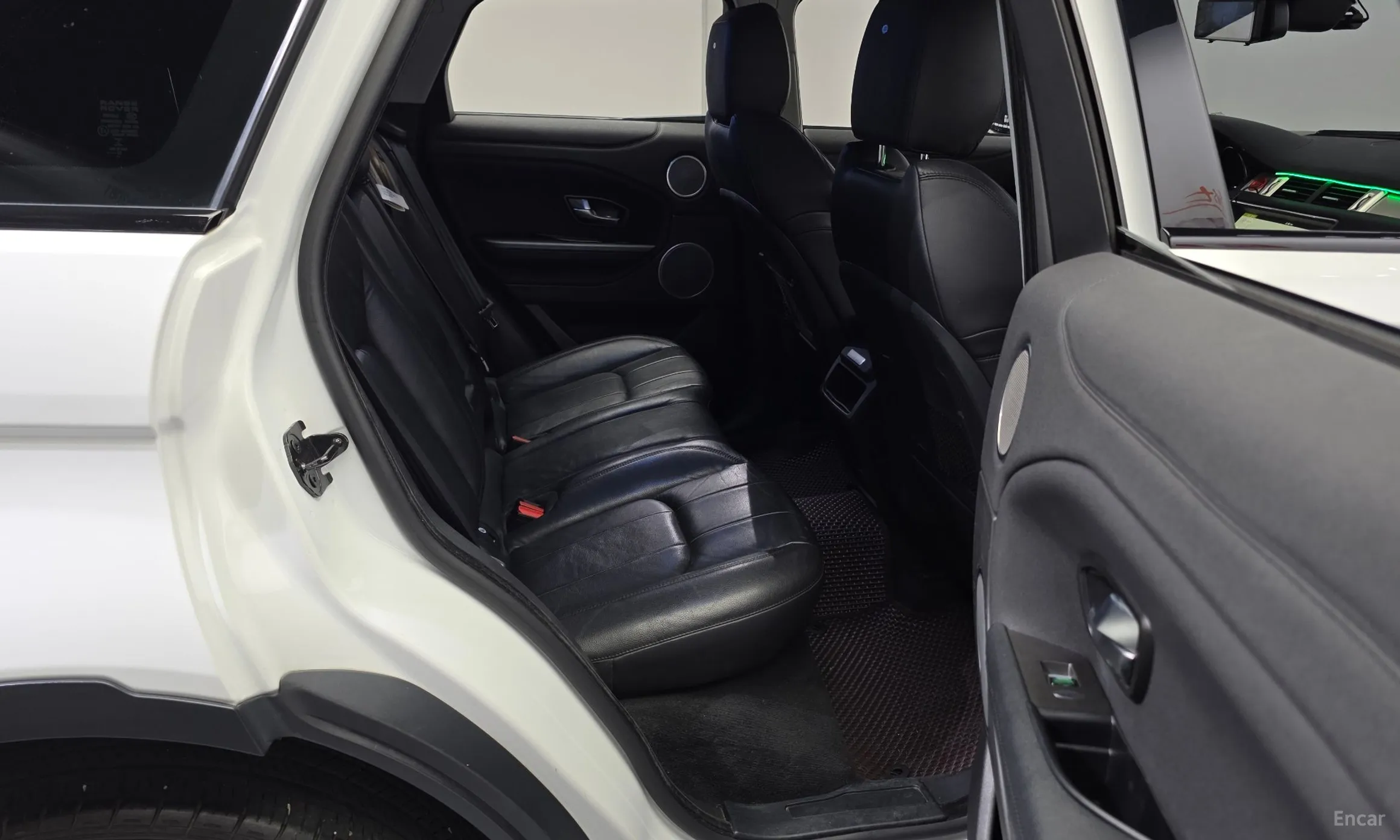 Land Rover Range Rover Evoque превью 11
