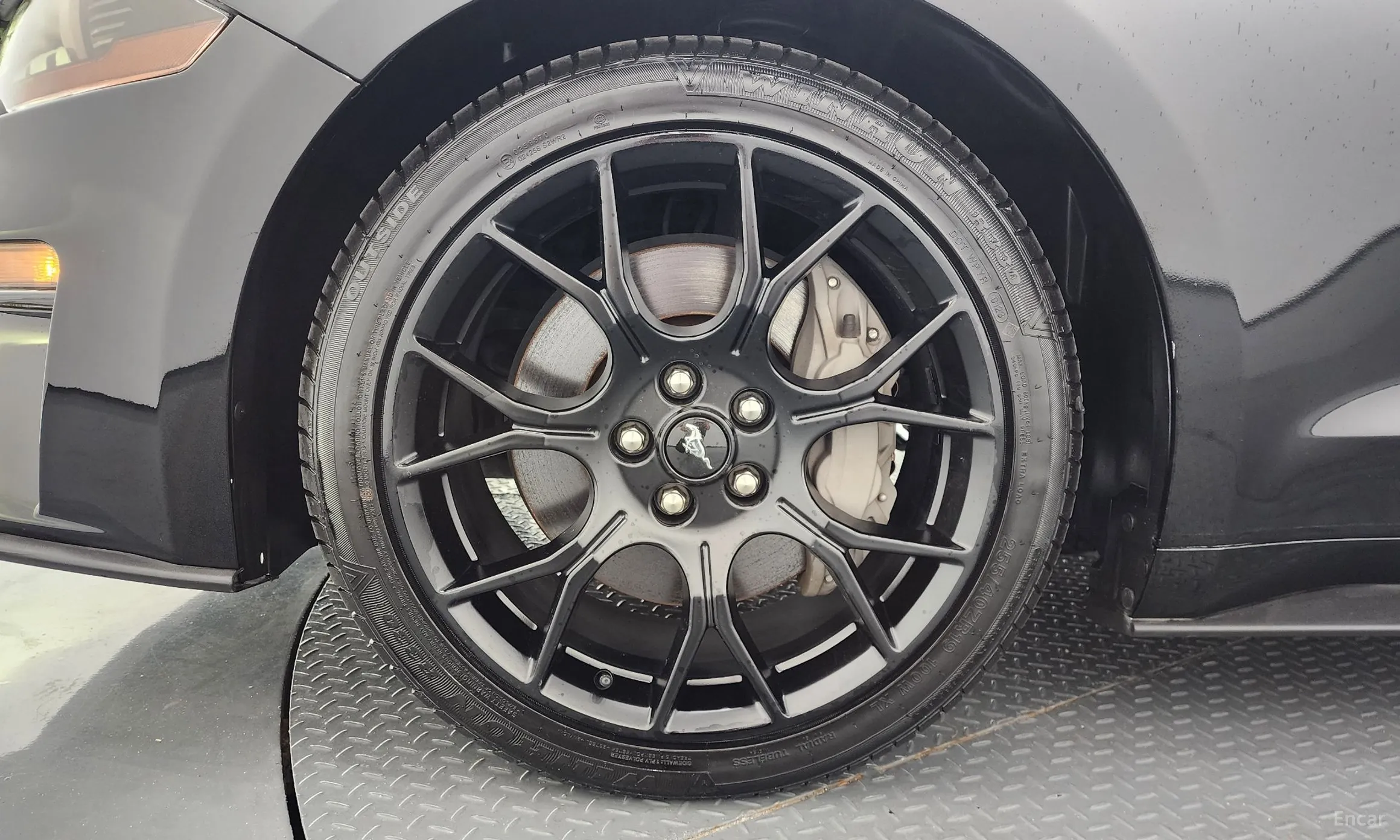 Ford Mustang превью 5