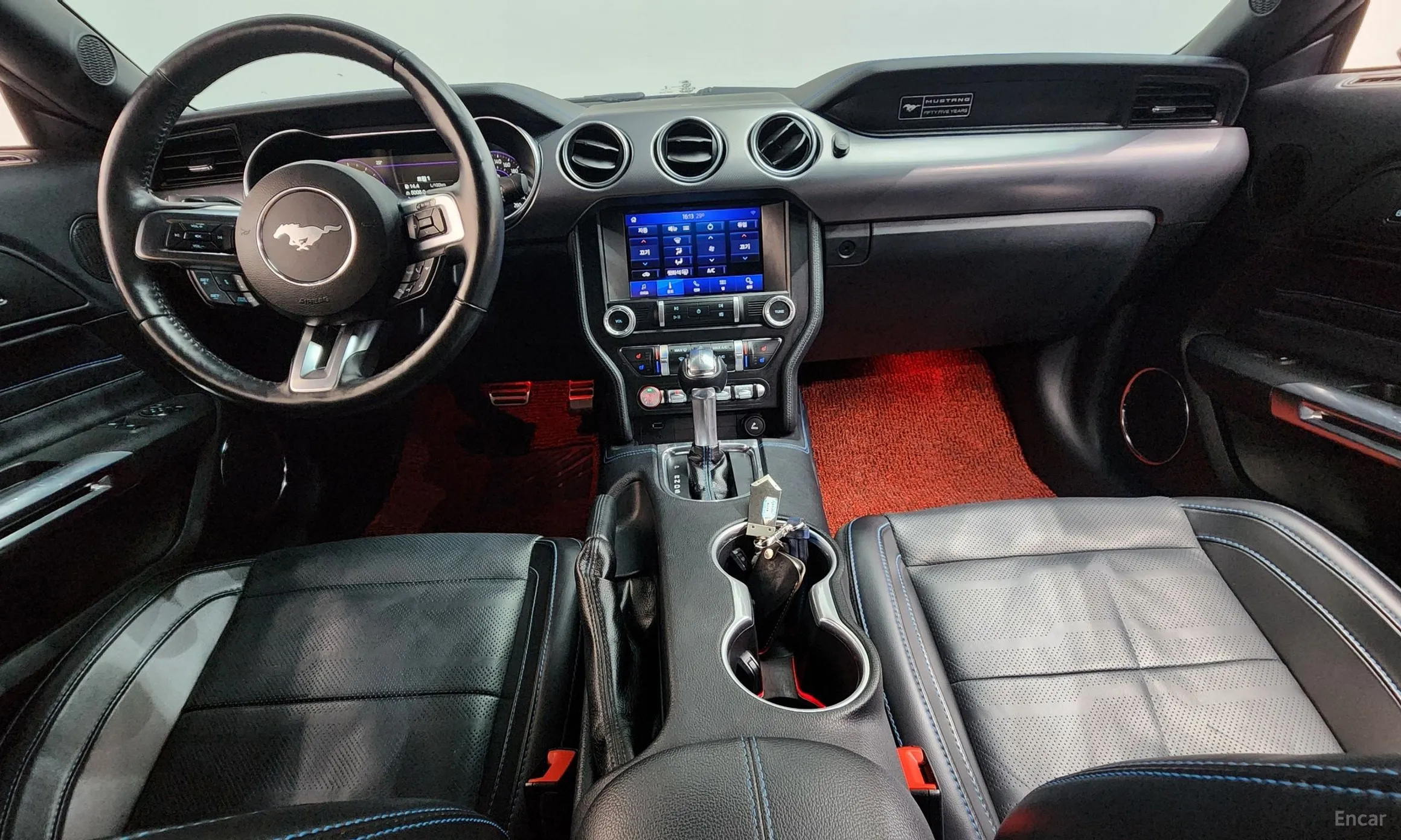 Ford Mustang превью 7