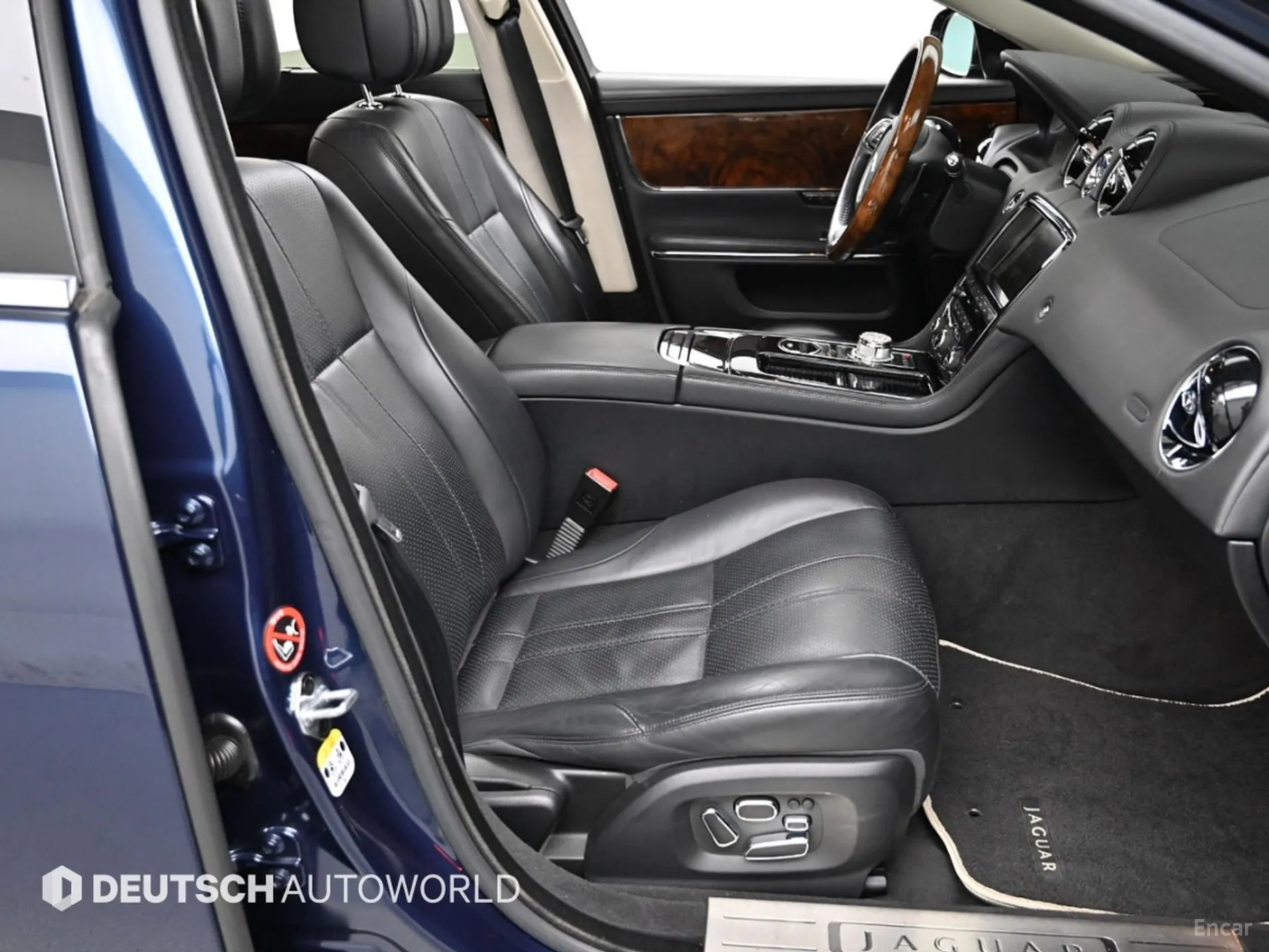 Jaguar All New XJ превью 10