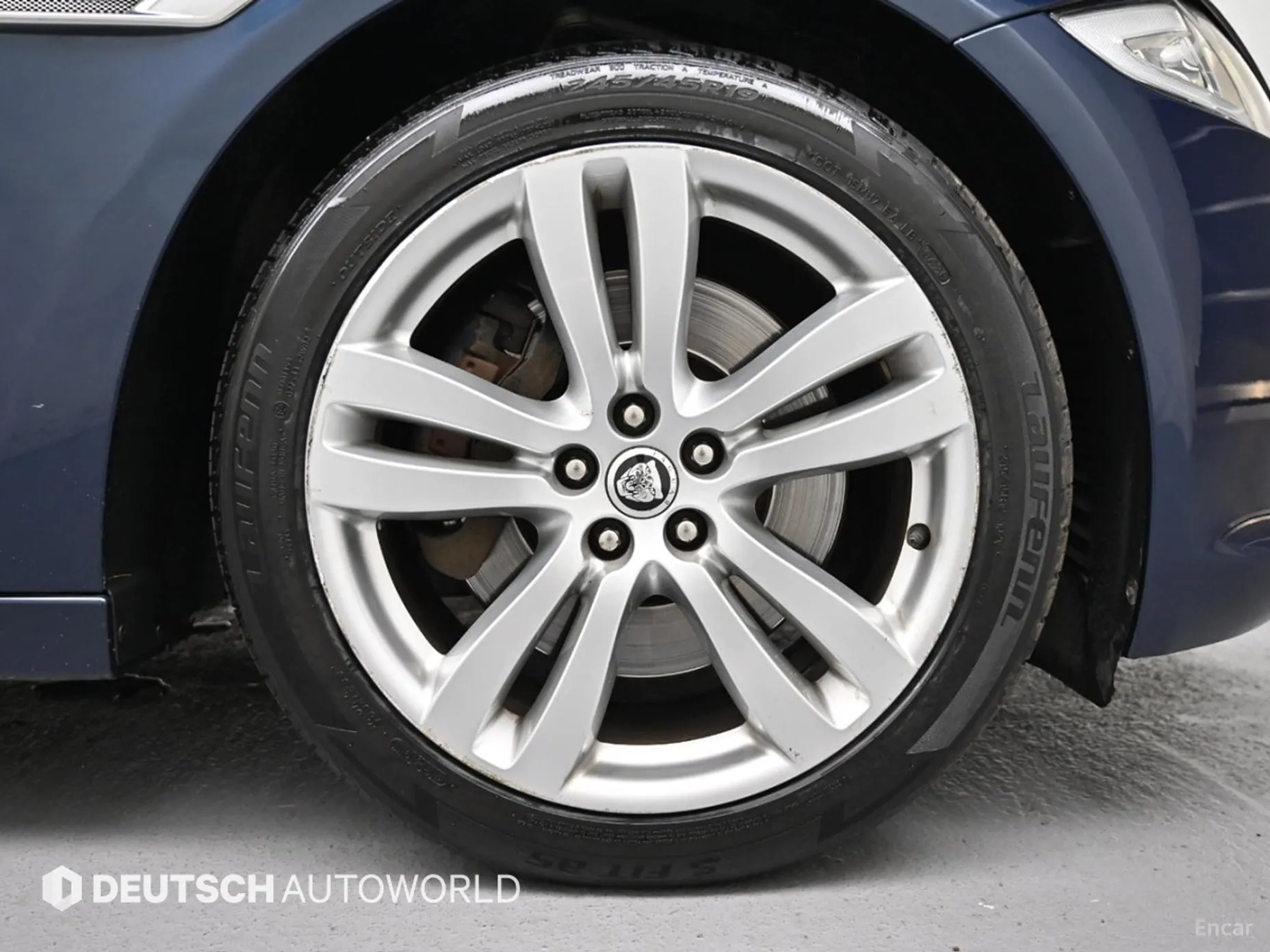 Jaguar All New XJ превью 5