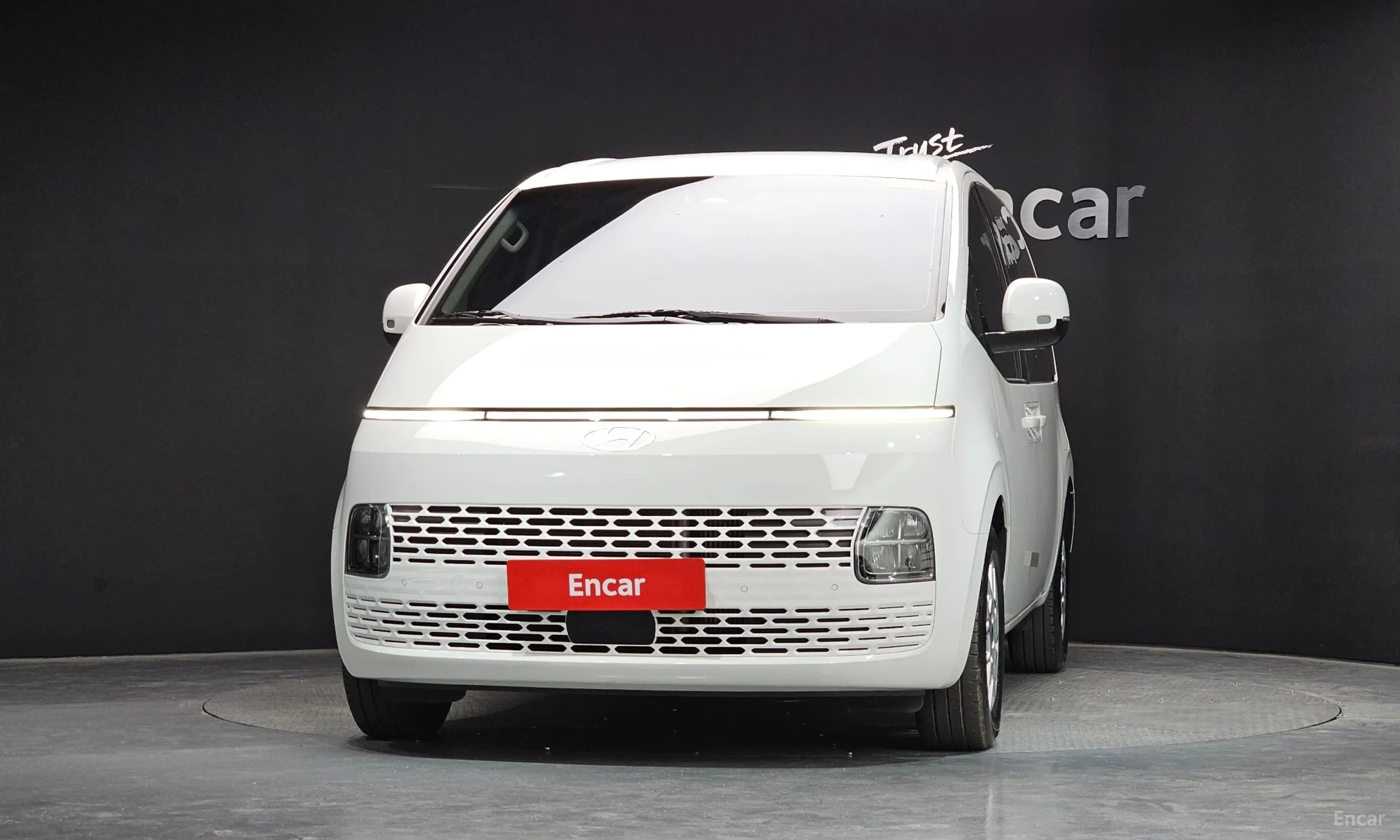 Hyundai Staria превью 3