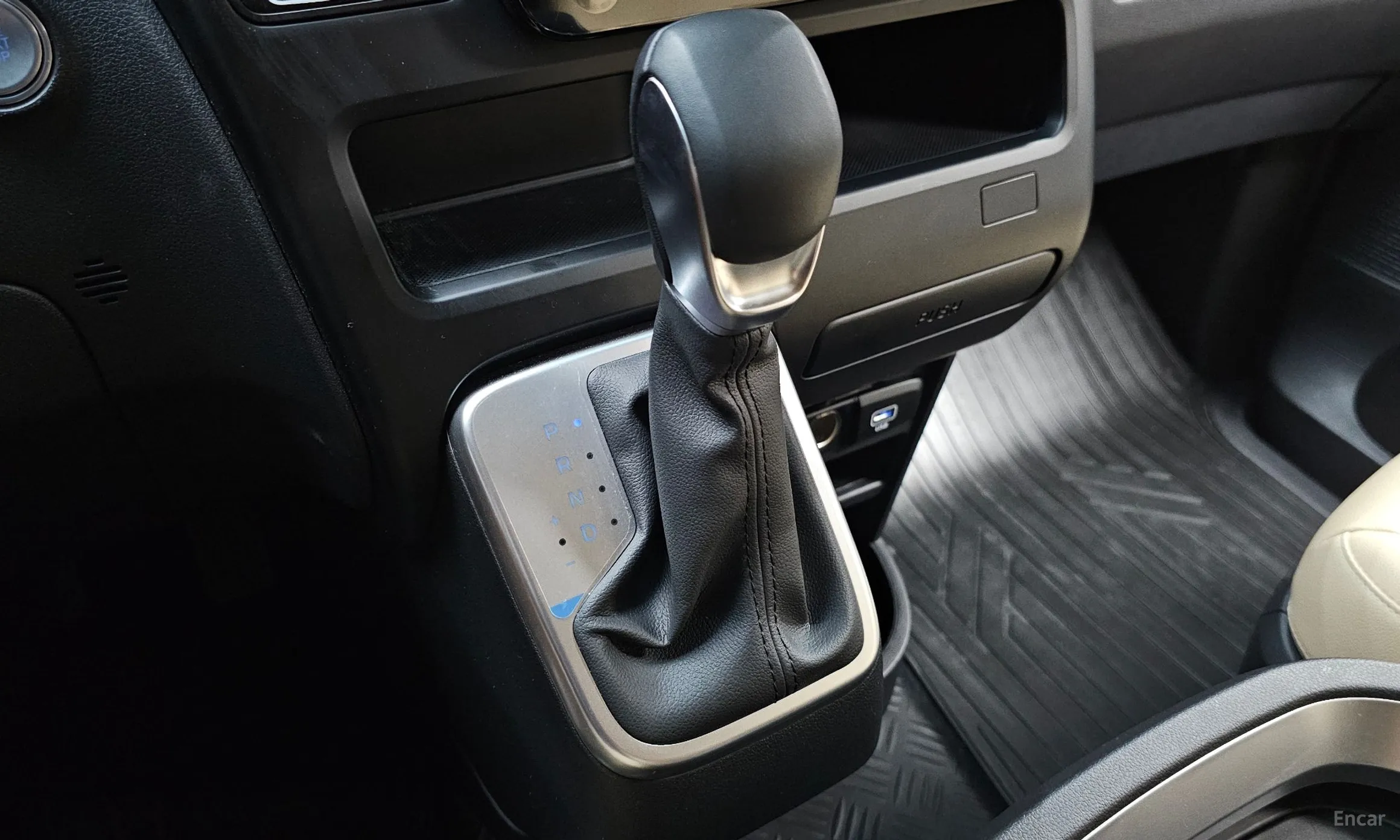 Hyundai Staria превью 9