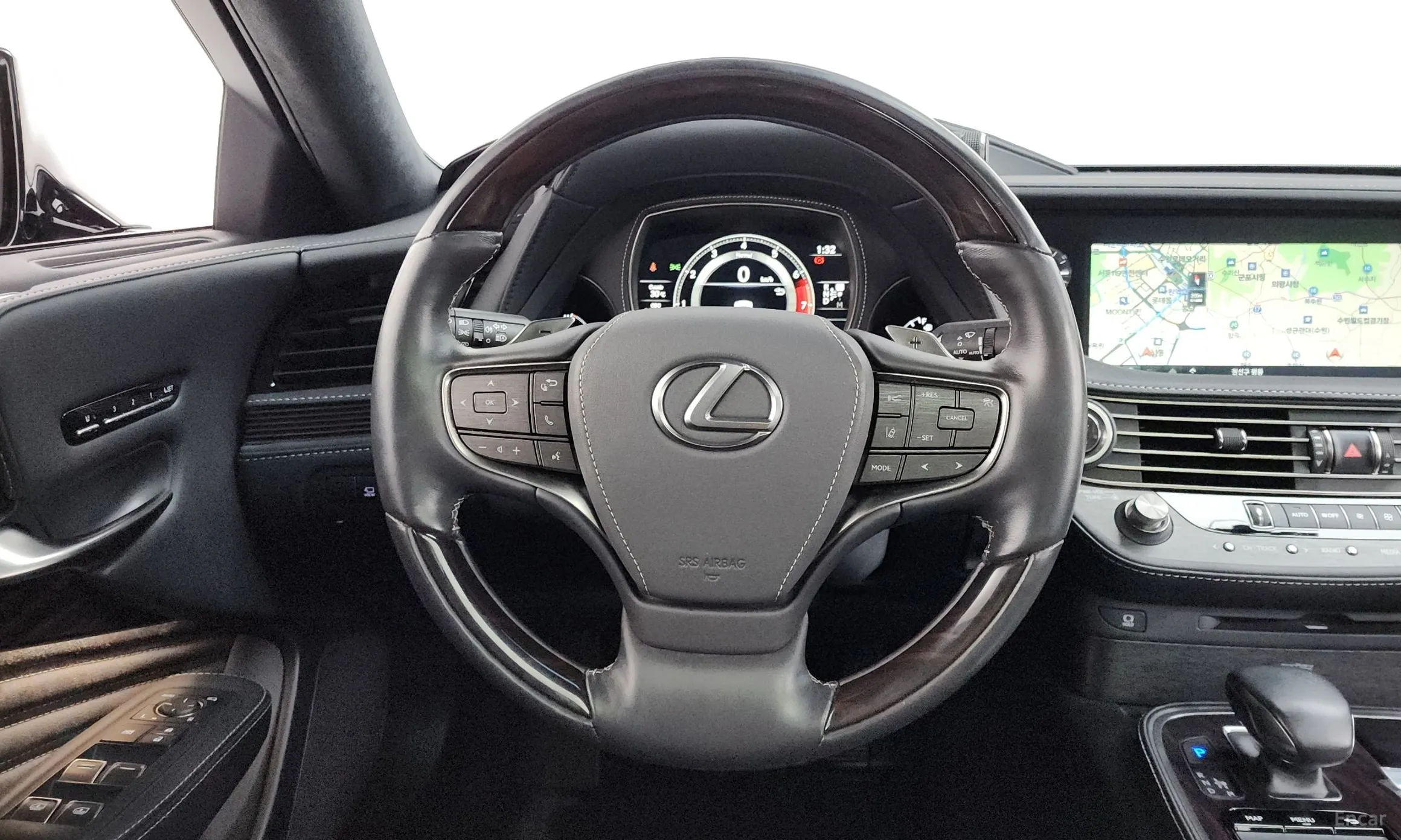 Lexus LS500 5th Generation превью 13