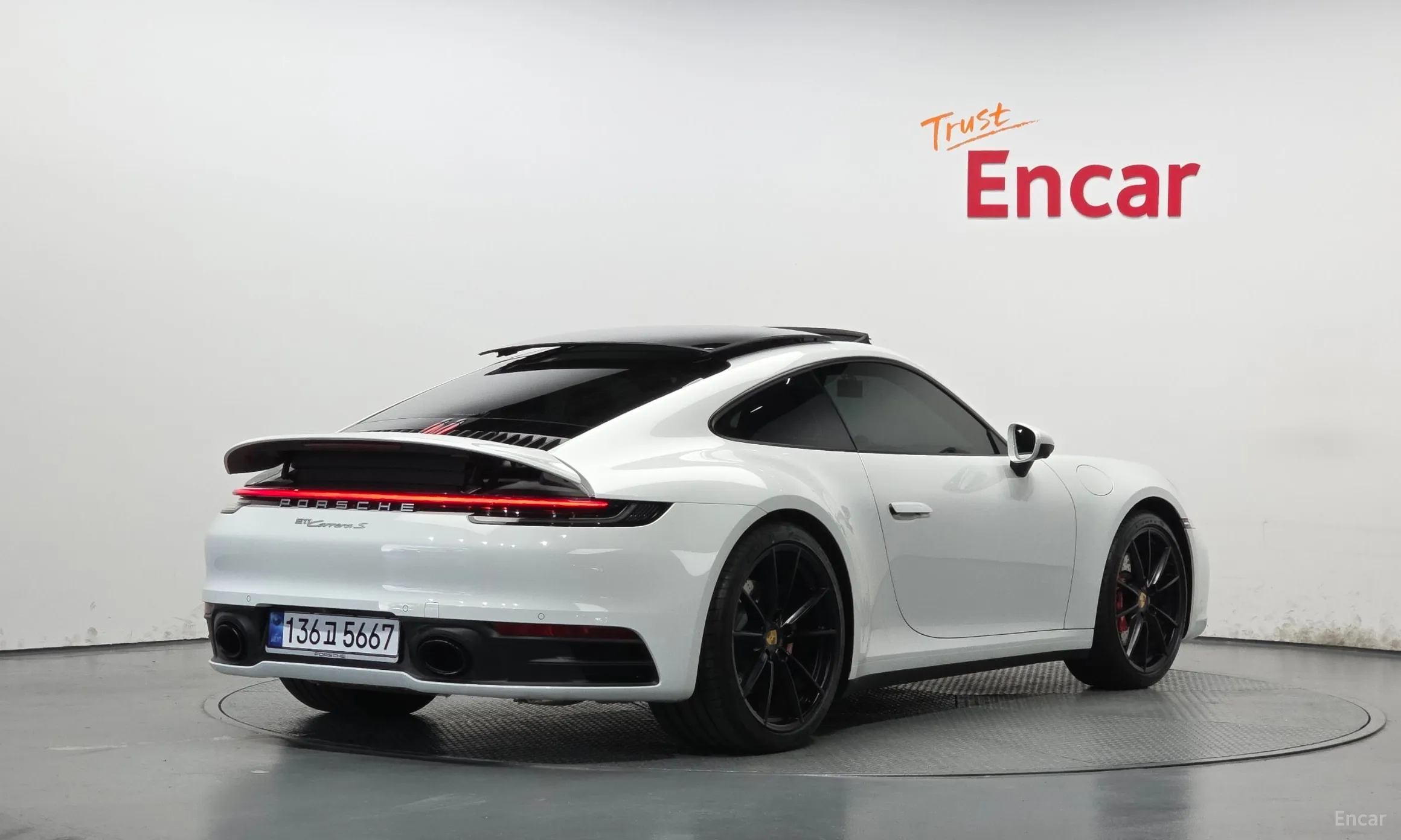 Porsche 911 (992)