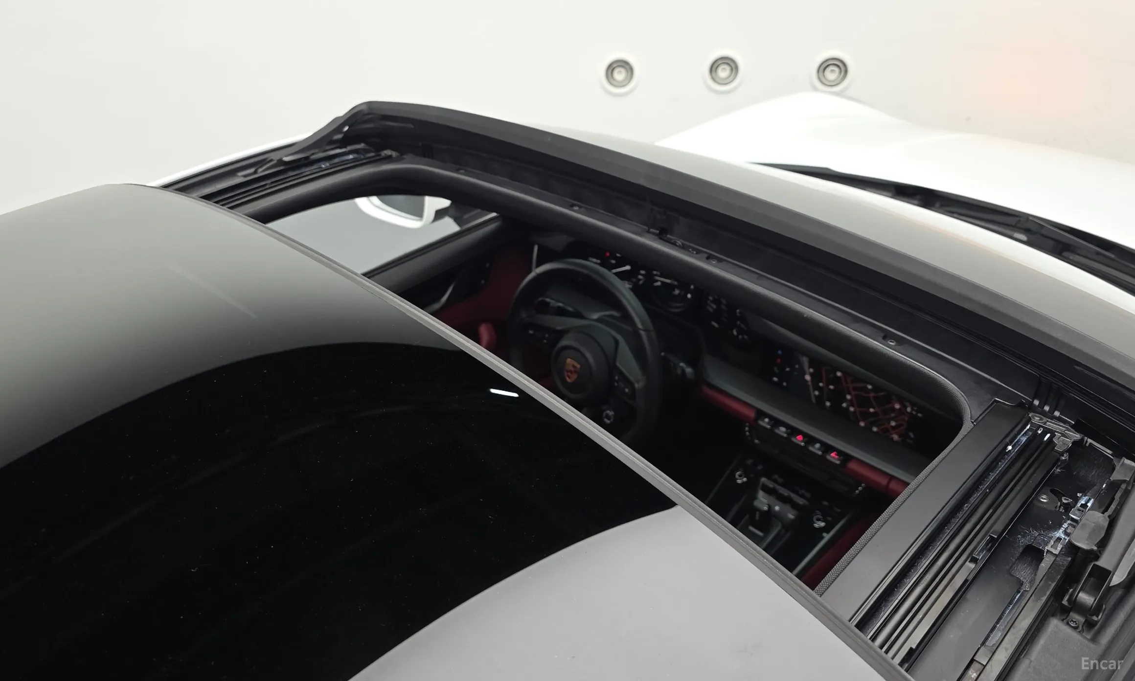 Porsche 911 (992) превью 19