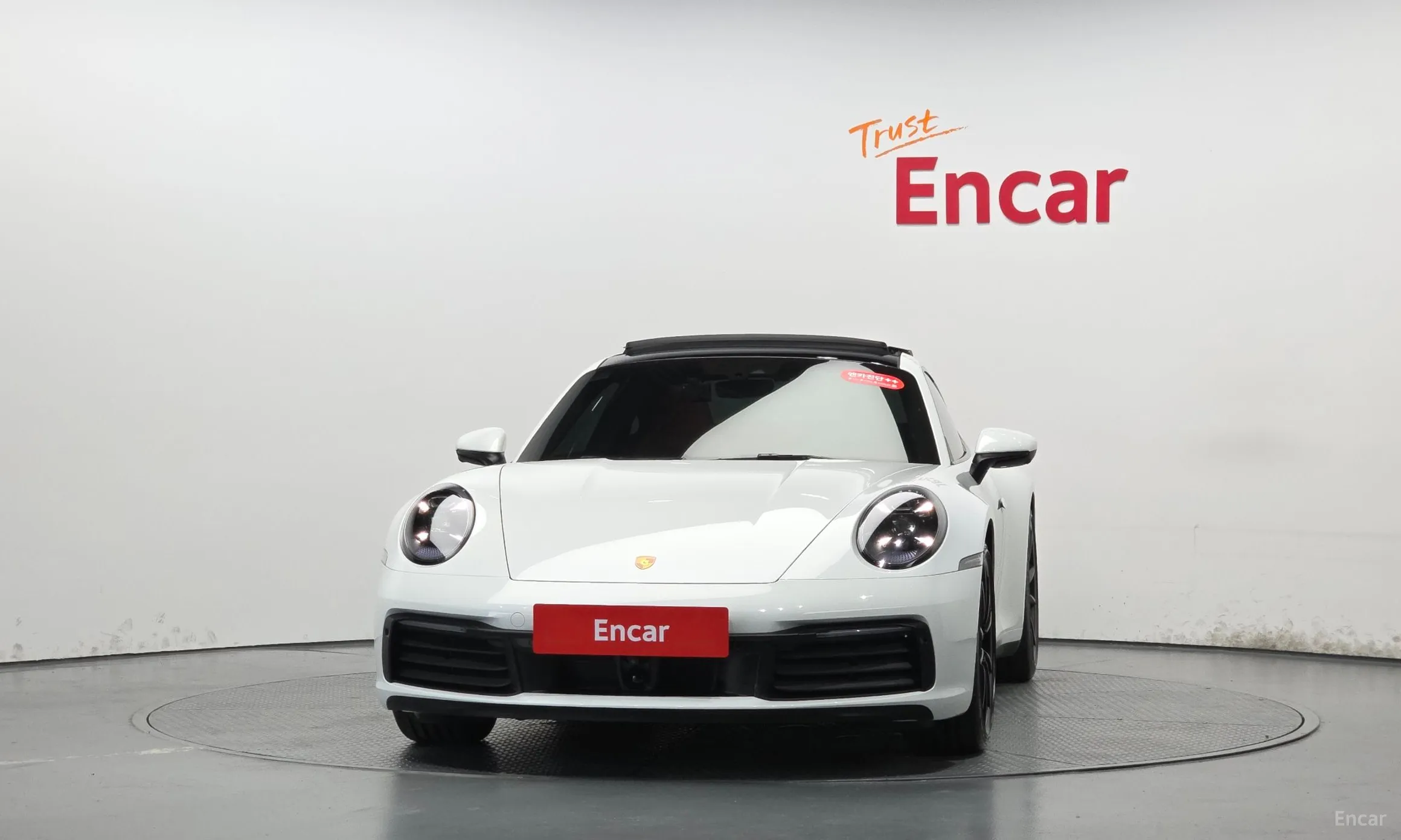 Porsche 911 (992) превью 3