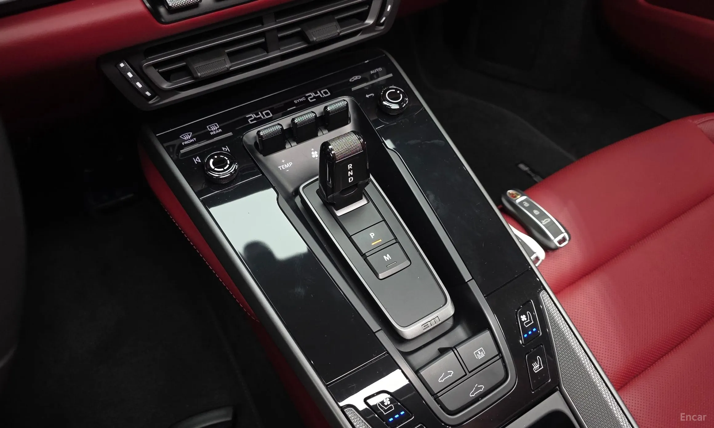 Porsche 911 (992) превью 9