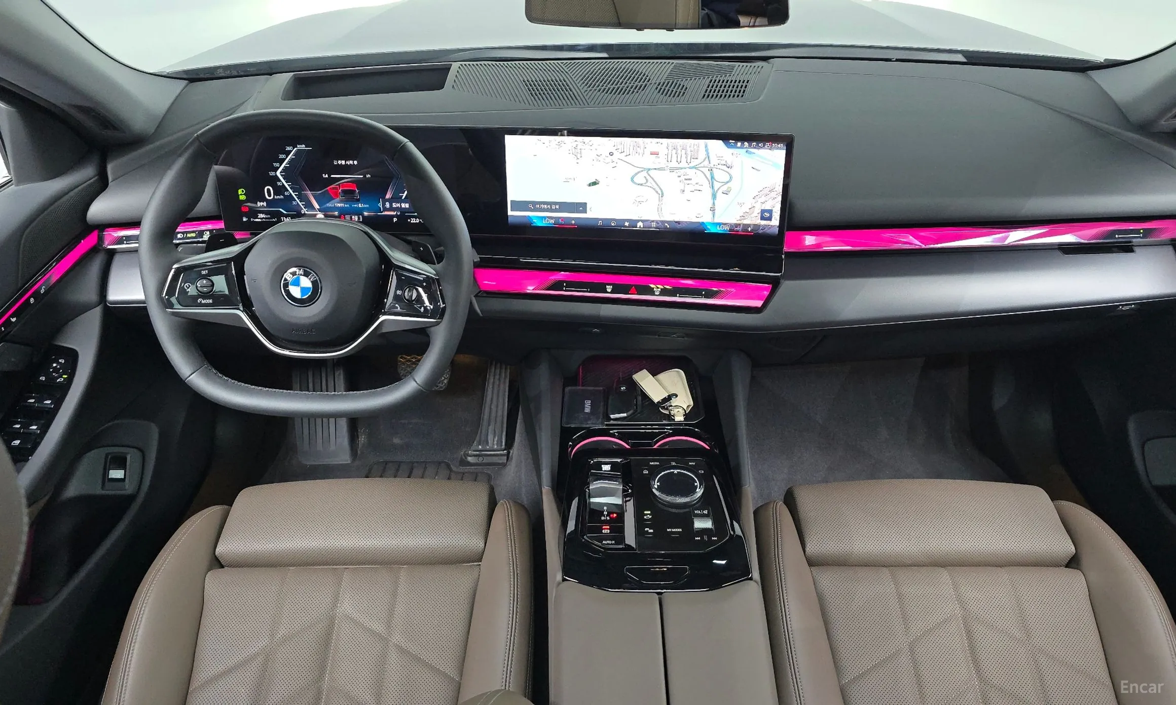 BMW 5 Series (G60) превью 7