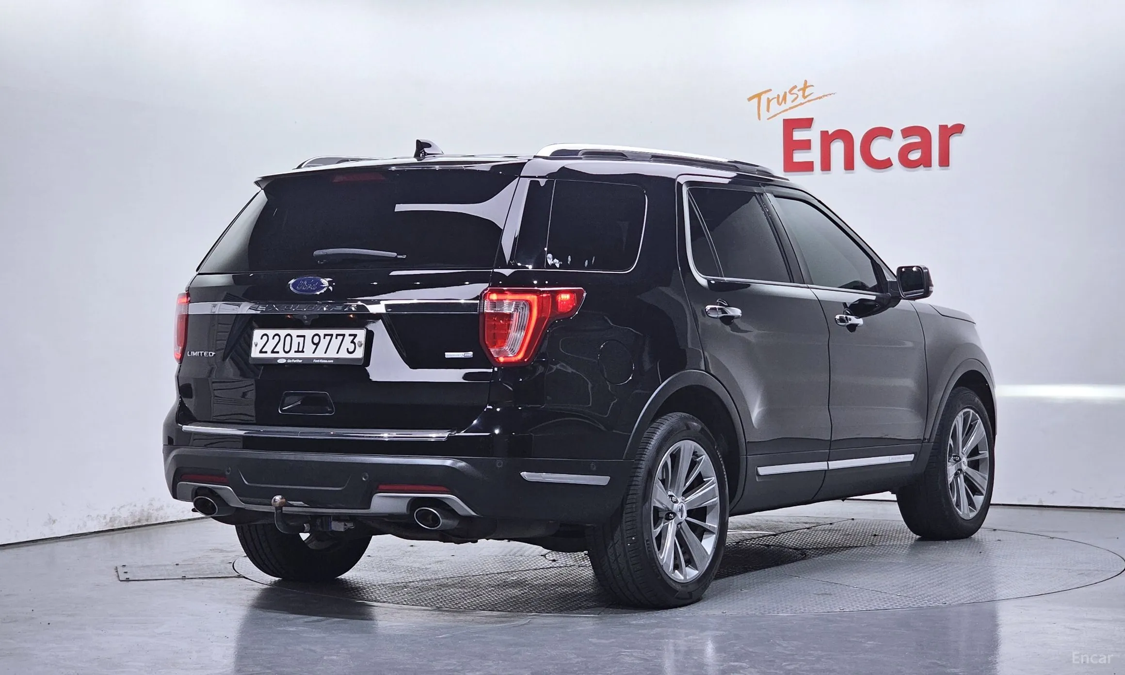 Ford Explorer превью 4