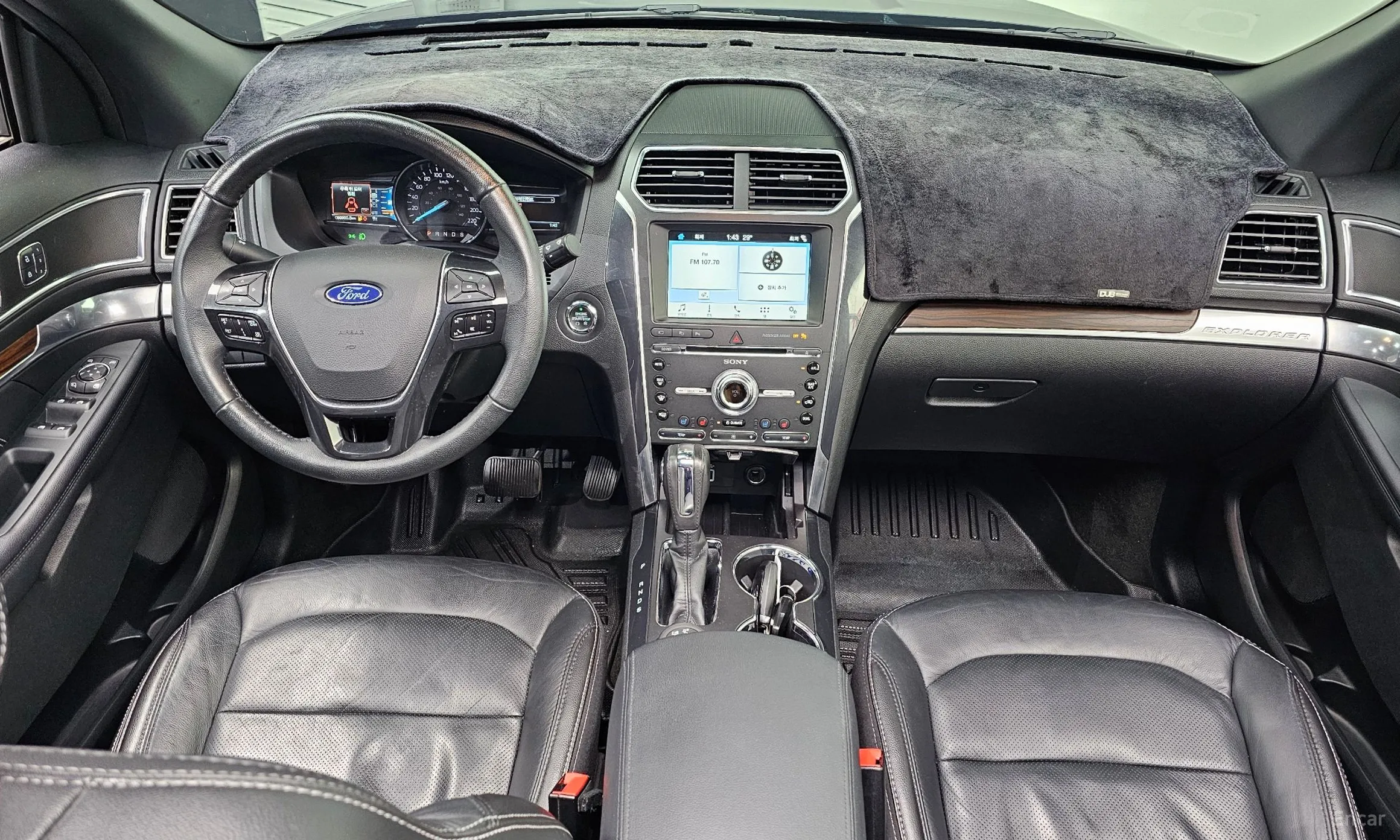 Ford Explorer превью 7