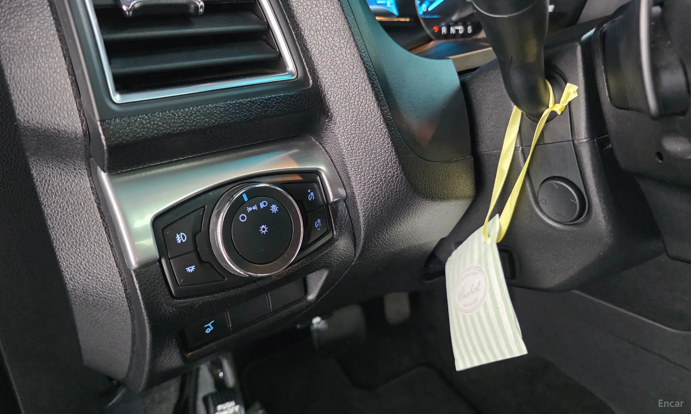 Ford Explorer превью 14