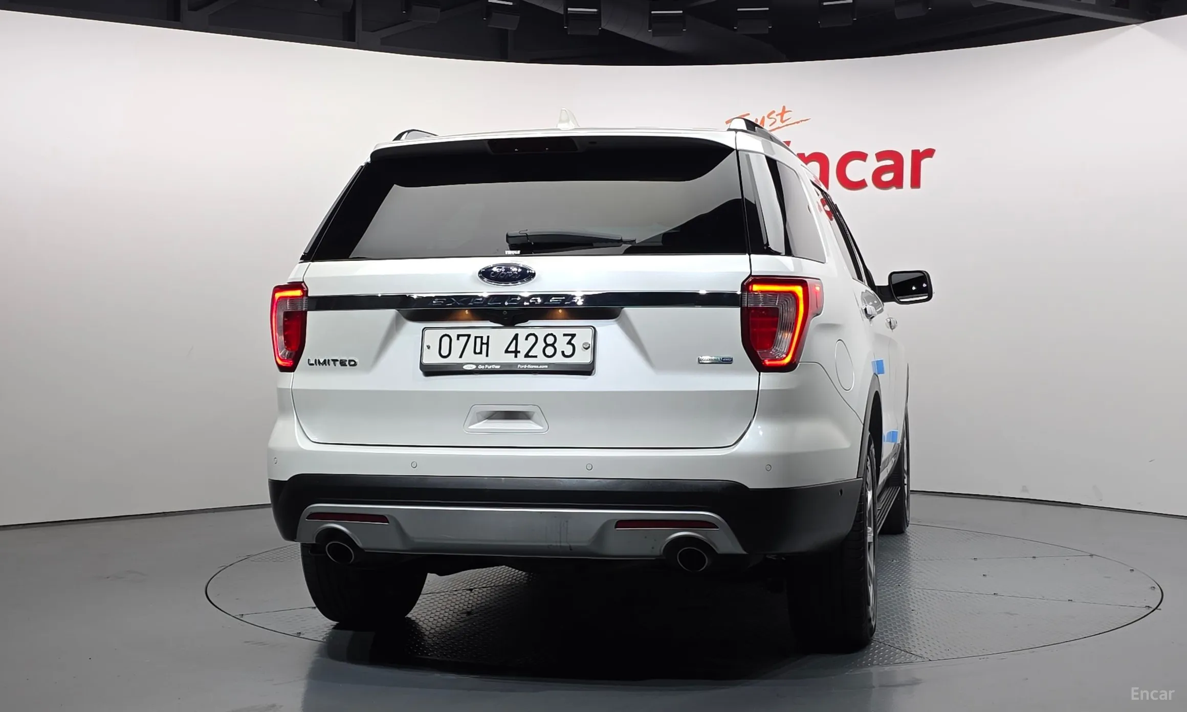 Ford Explorer превью 4