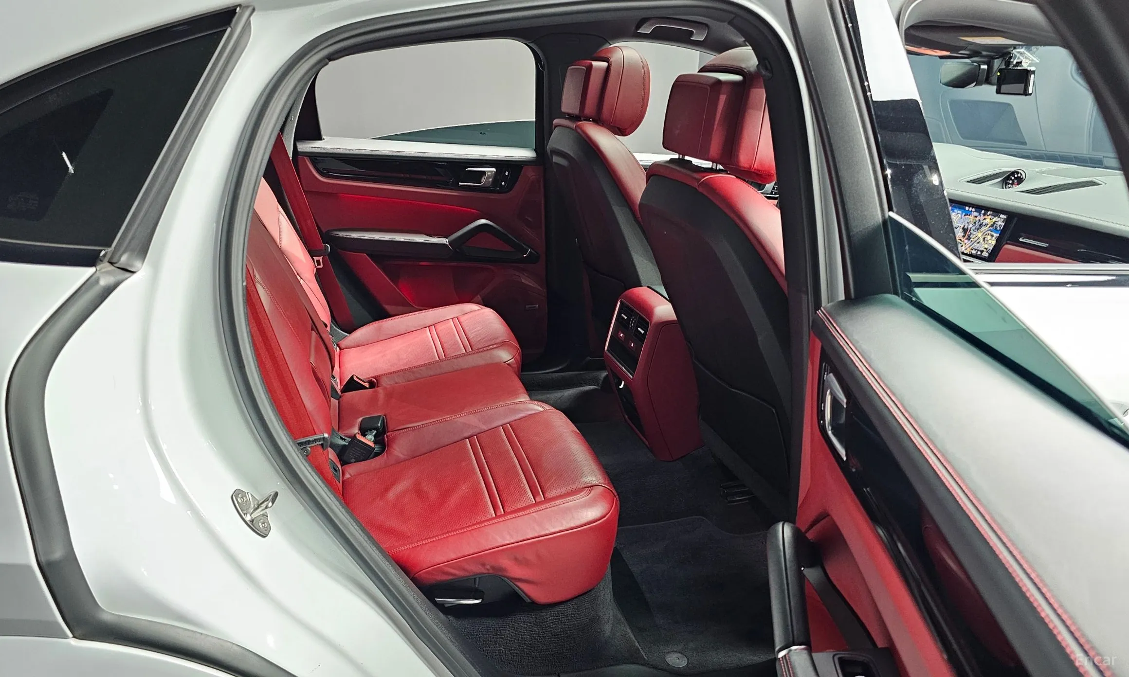 Porsche Cayenne (PO536) превью 12