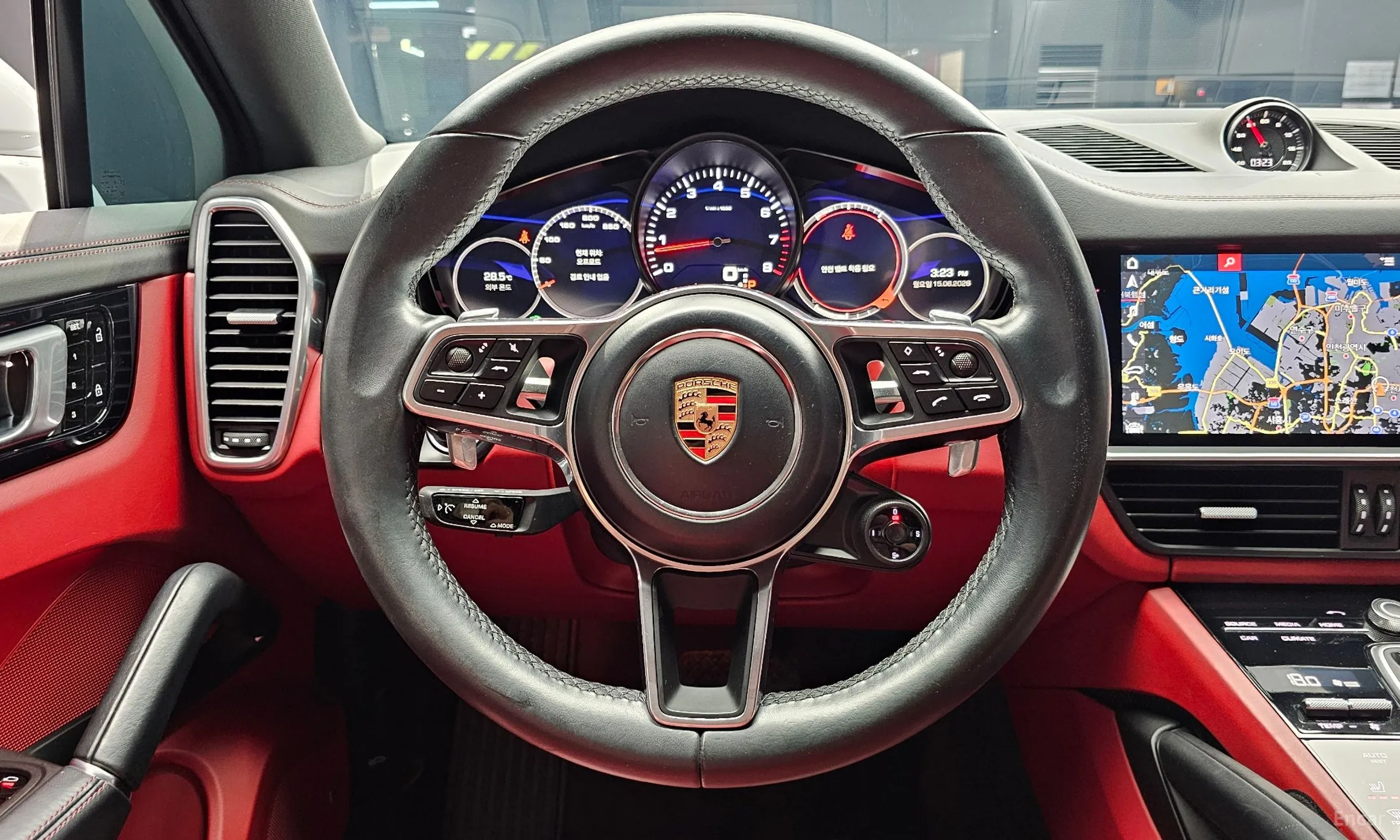 Porsche Cayenne (PO536) превью 13