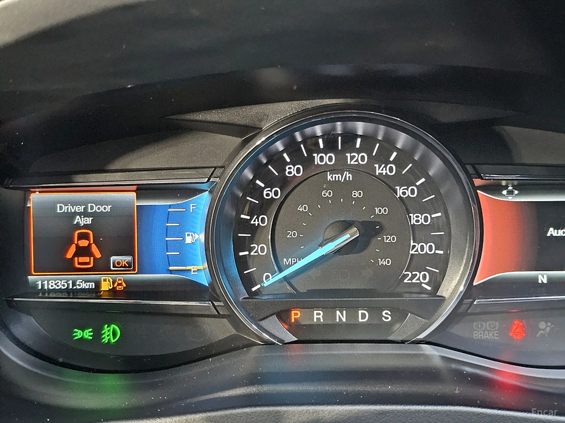 Ford Explorer превью 6