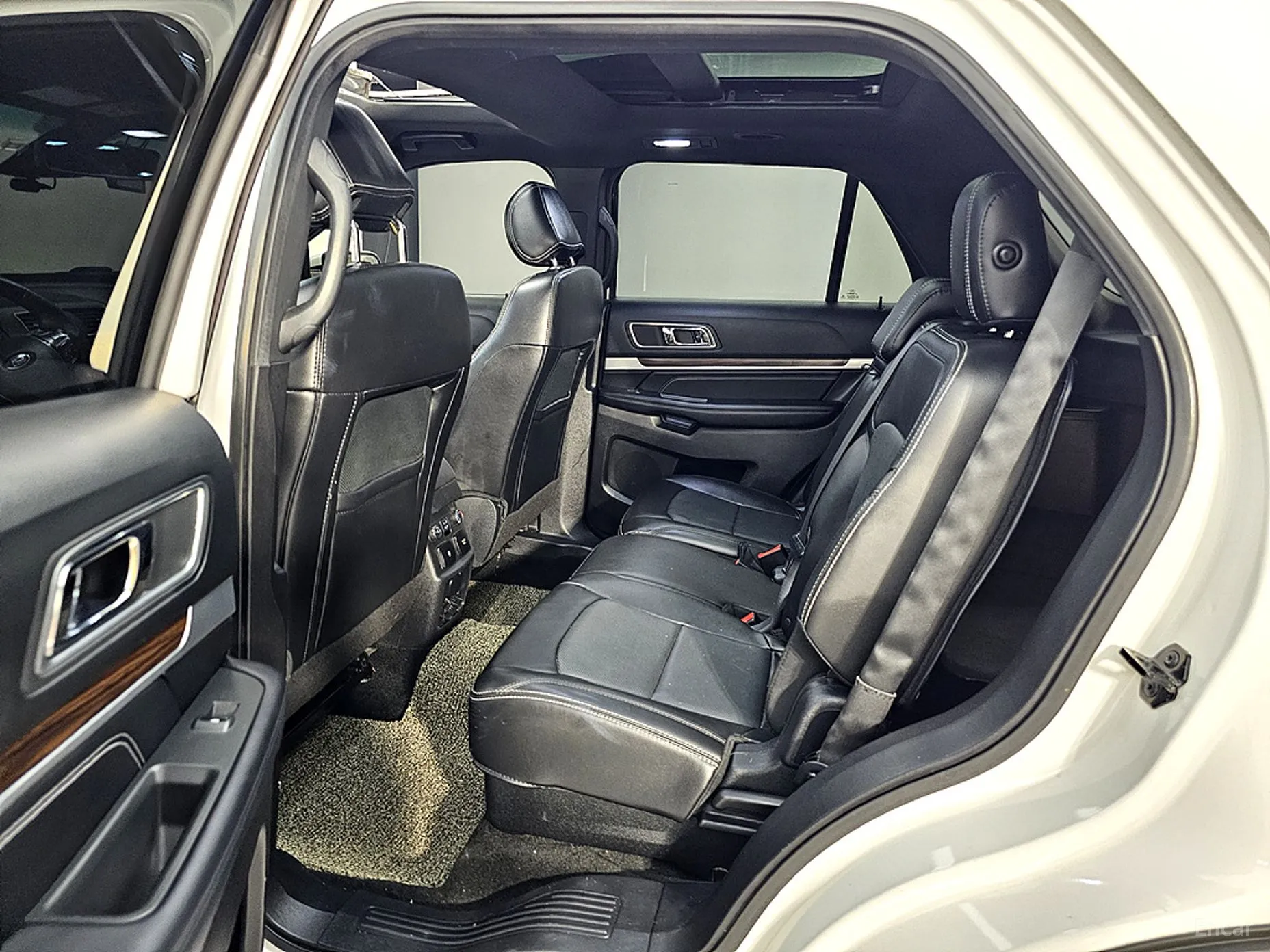 Ford Explorer превью 8