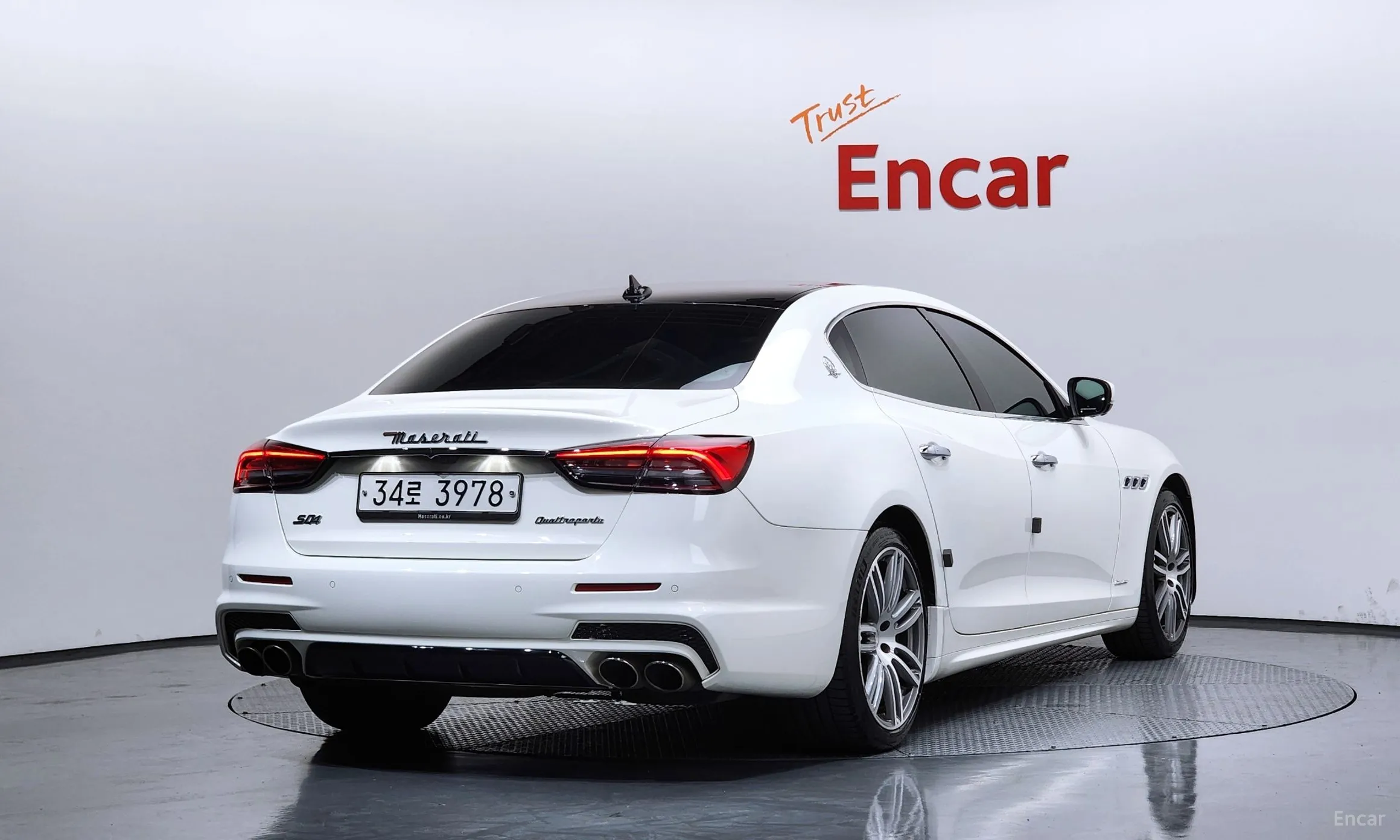 Maserati Quattroporte