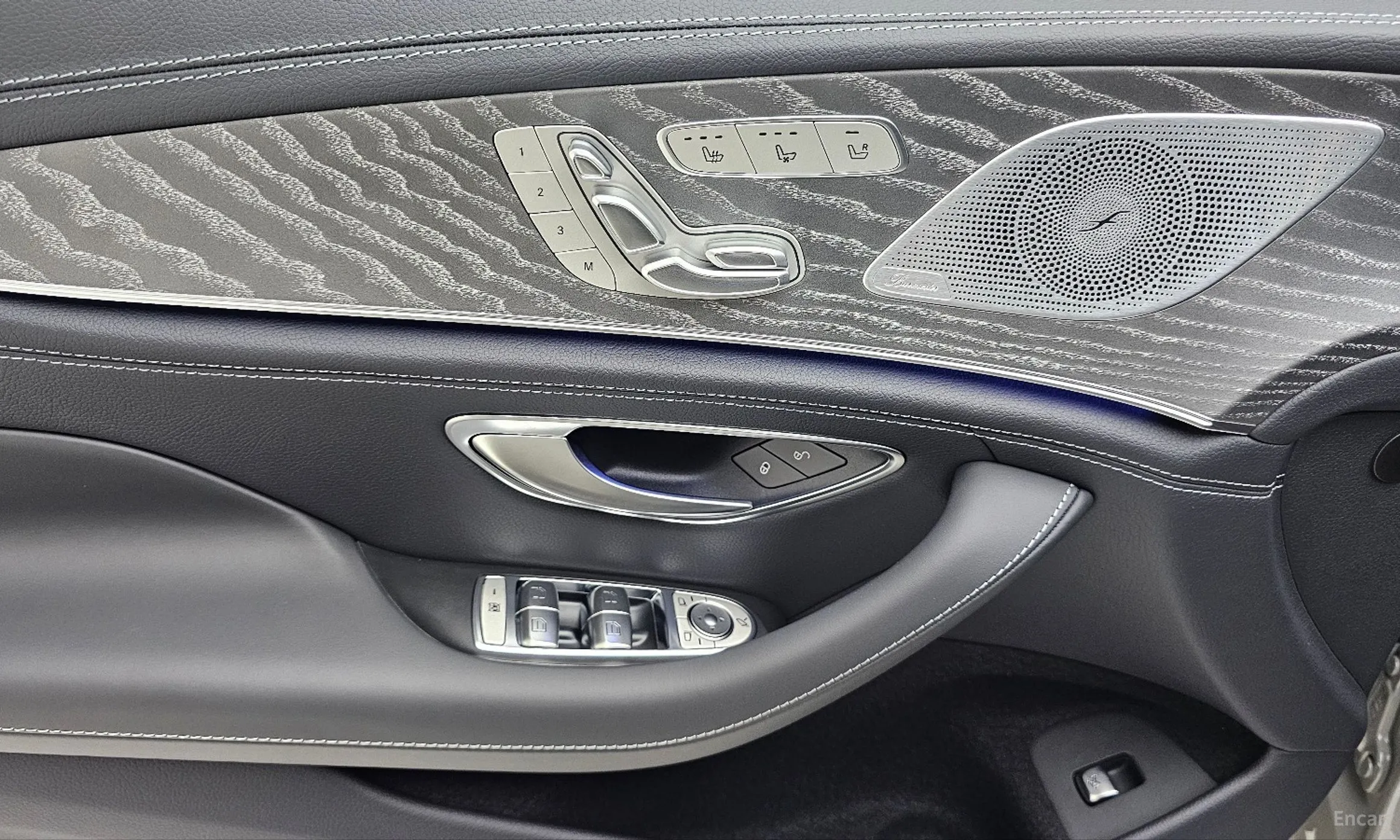 Mercedes Benz AMG GT превью 15