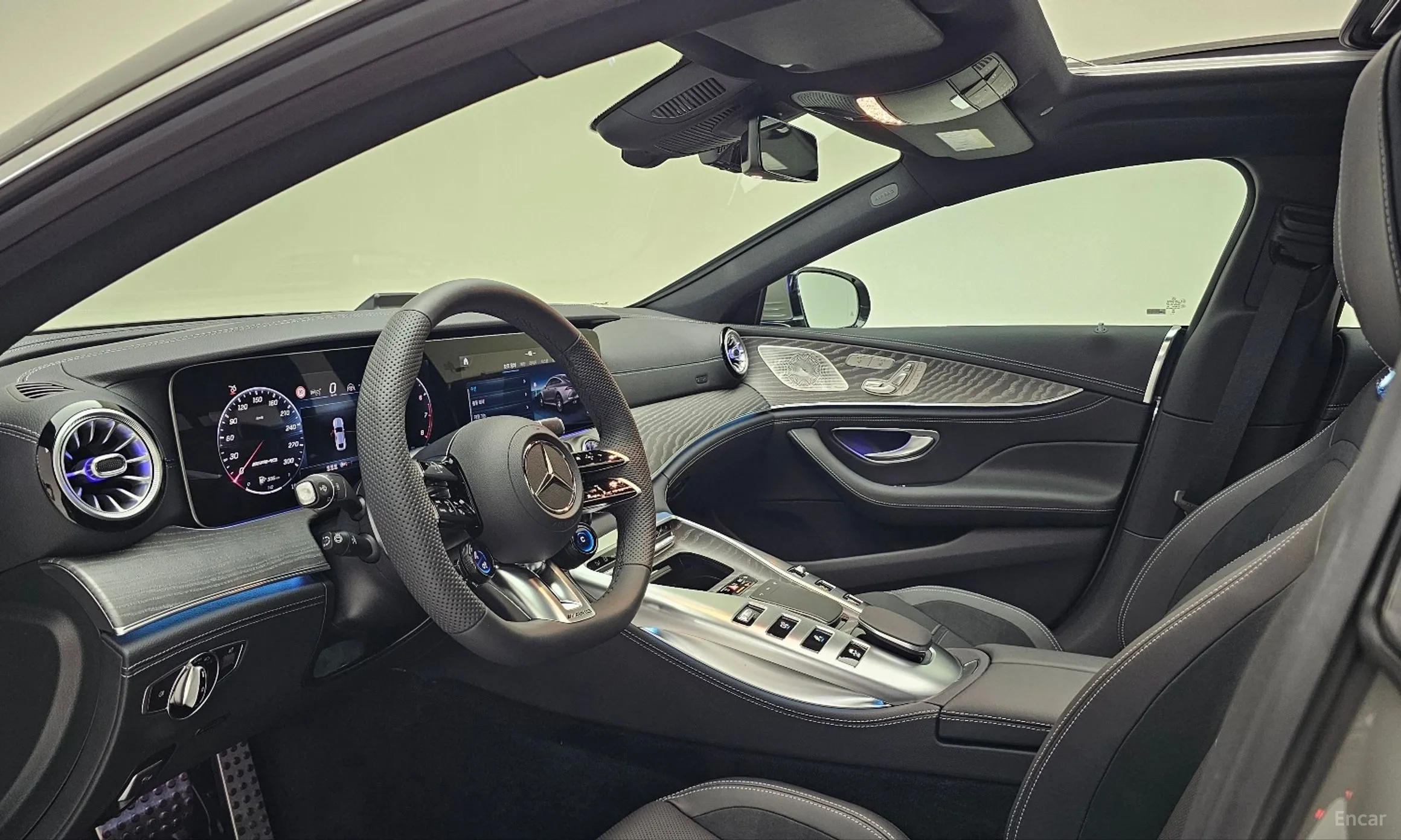 Mercedes Benz AMG GT превью 9