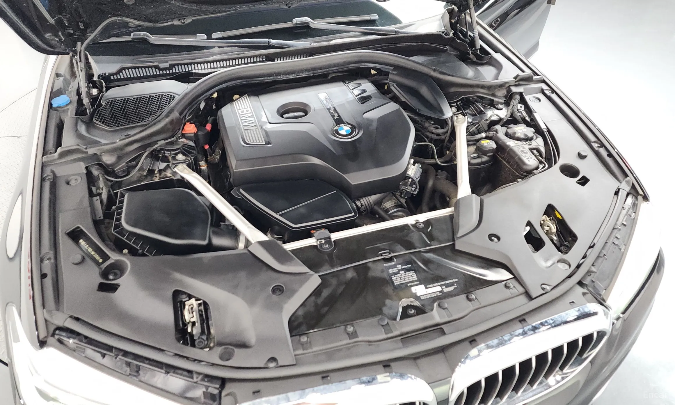 BMW 5 Series (G30) превью 6