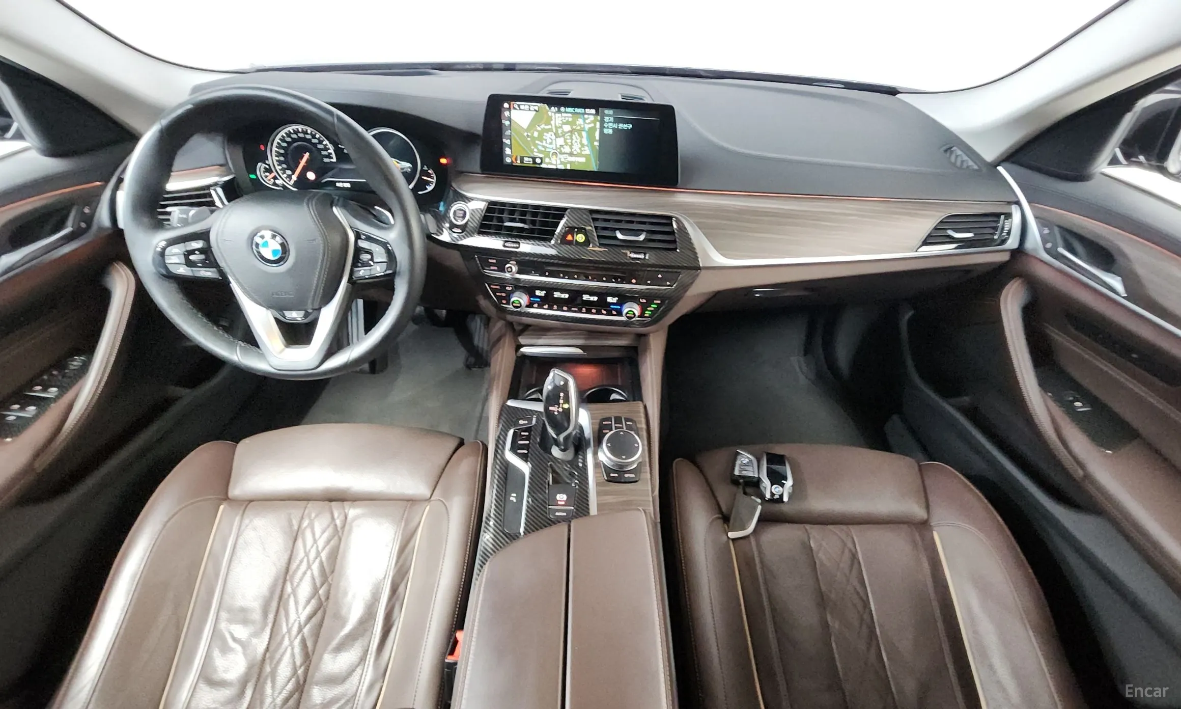 BMW 5 Series (G30) превью 7