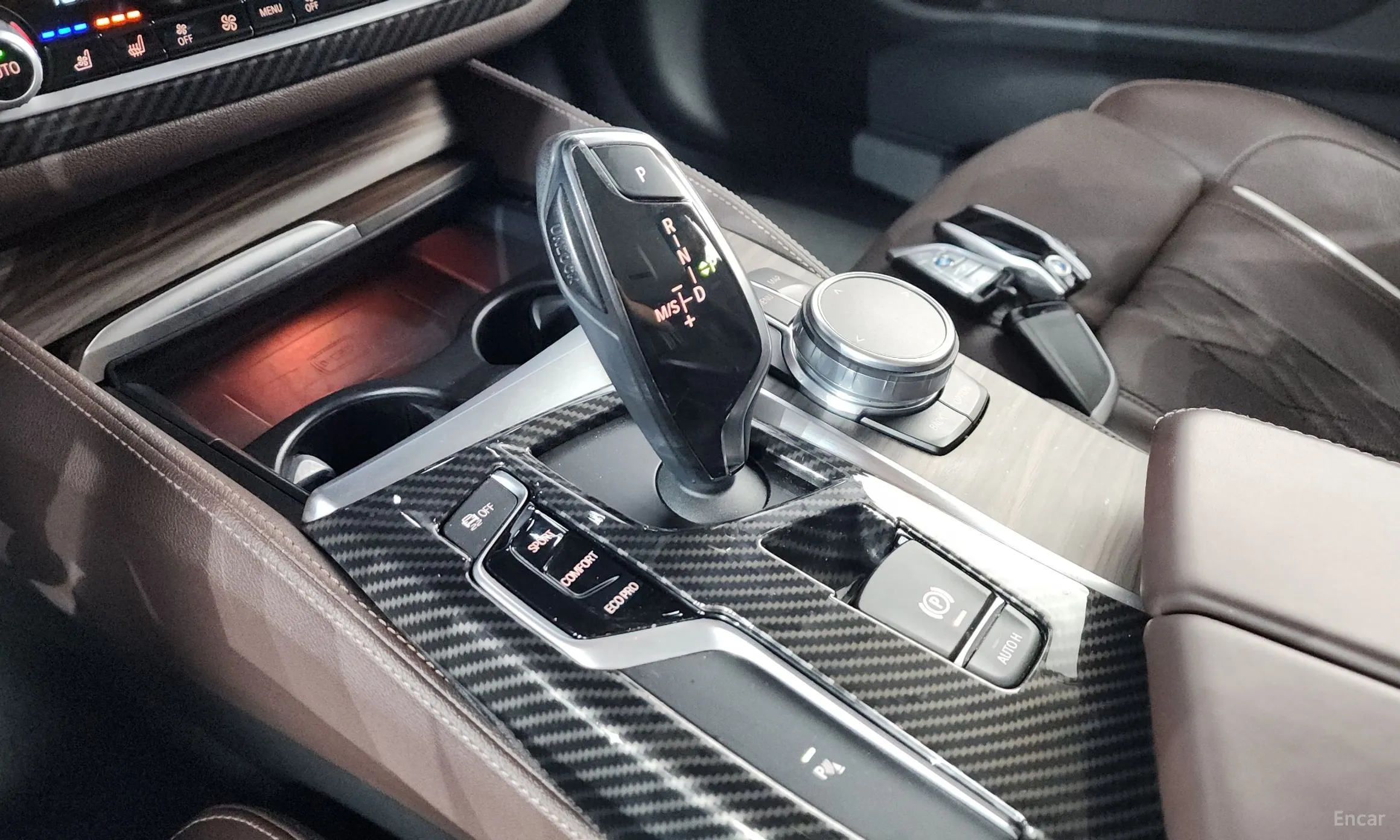 BMW 5 Series (G30) превью 9