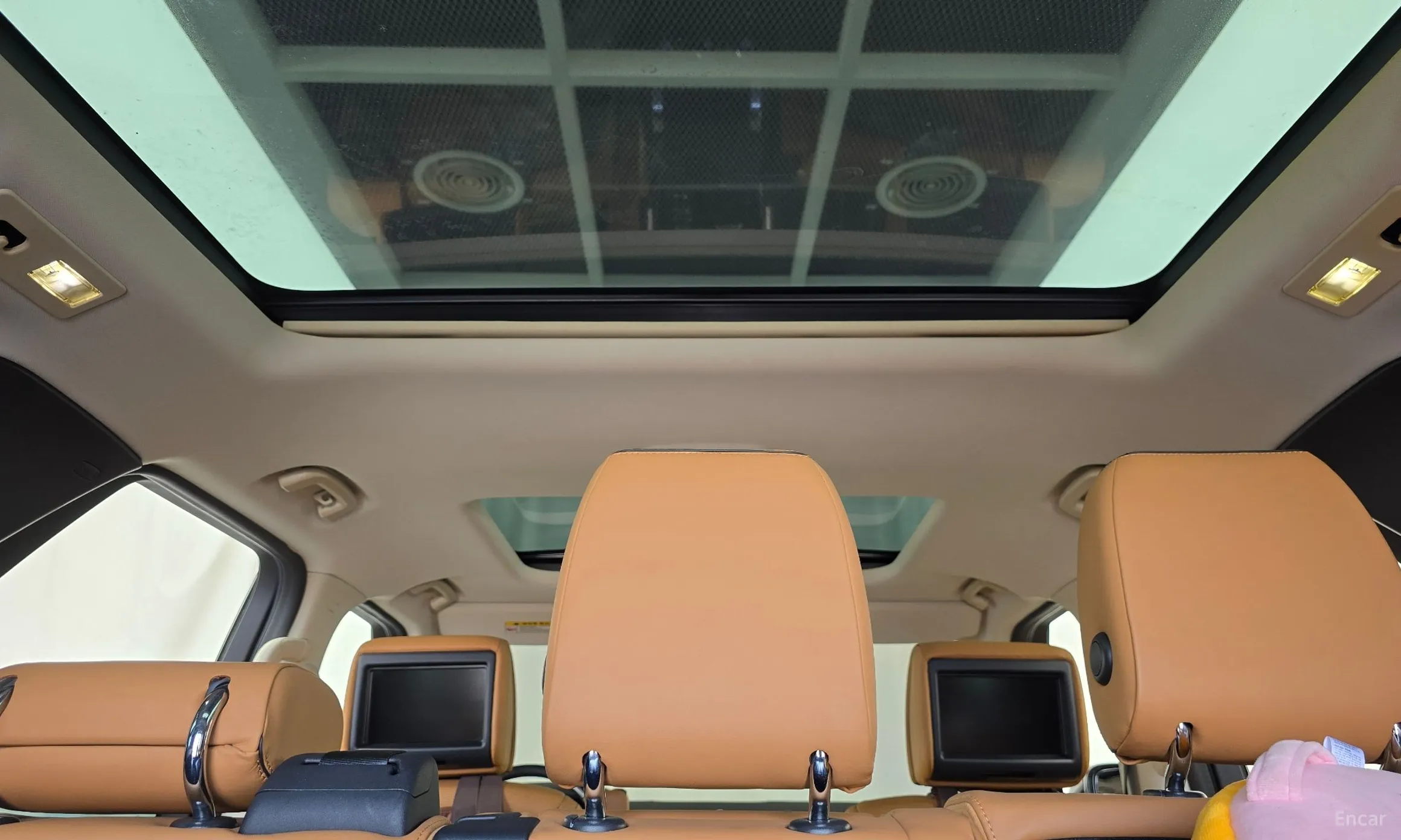 Land Rover Discovery 5 превью 16