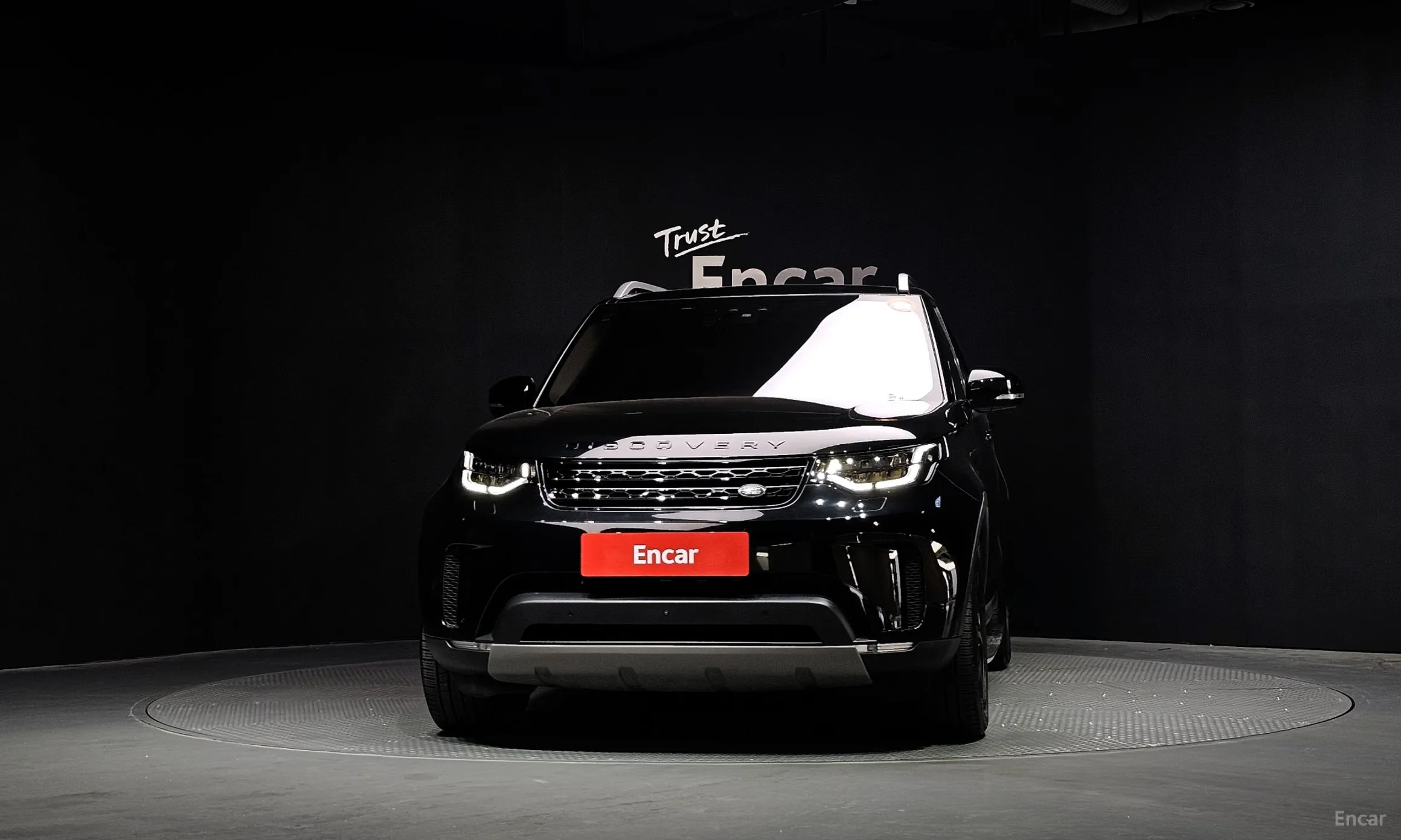 Land Rover Discovery 5 превью 3