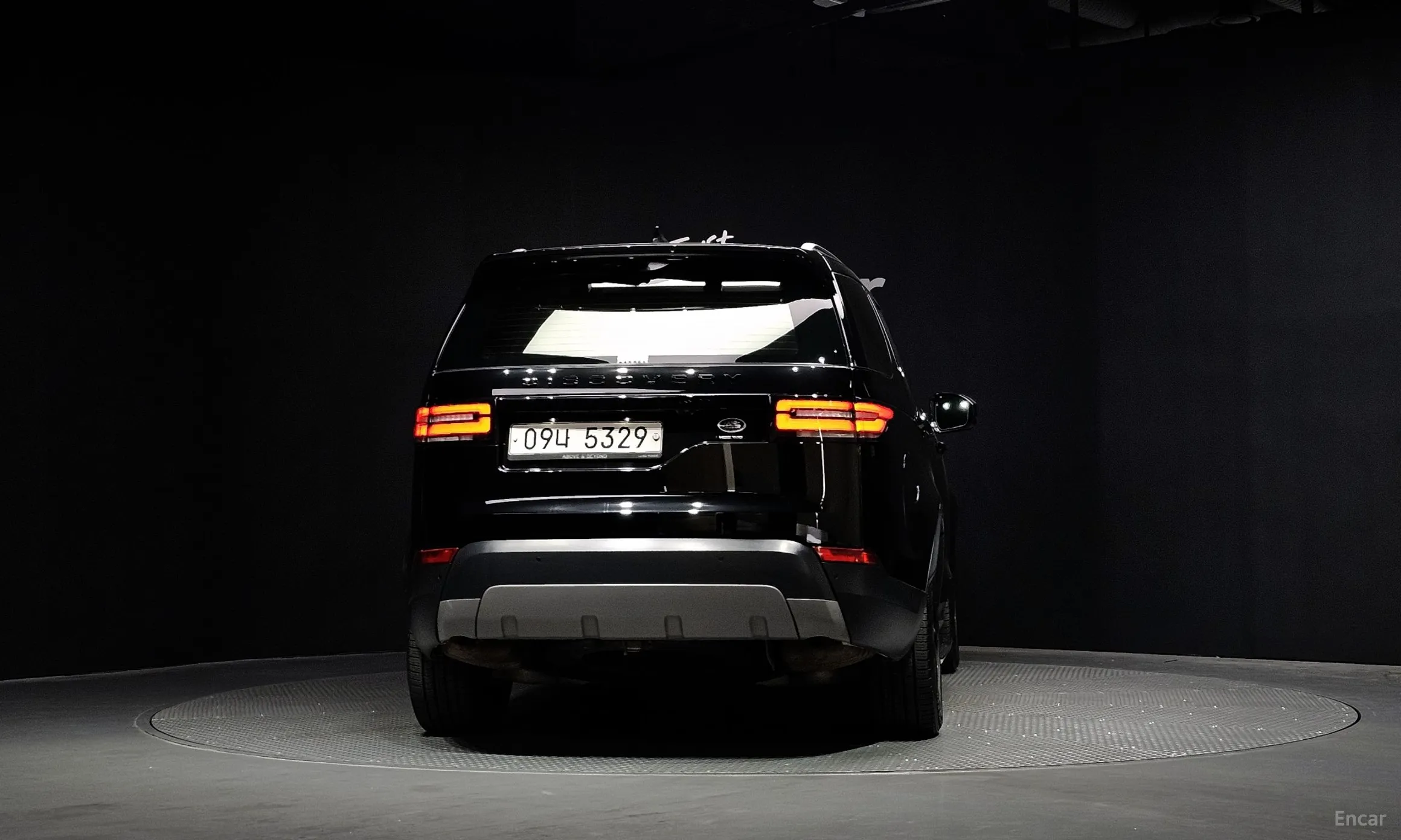 Land Rover Discovery 5 превью 4