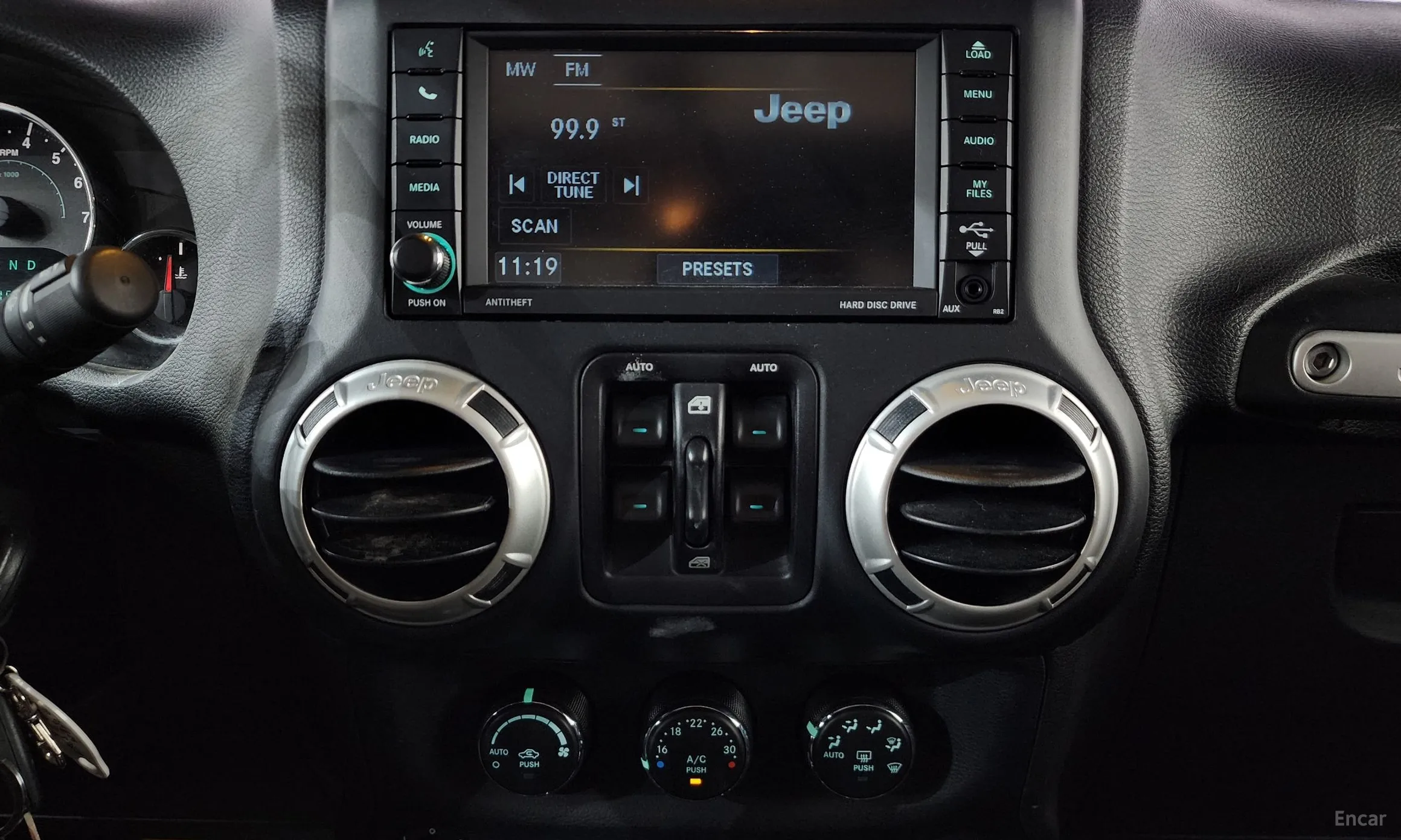 Jeep Wrangler (JK) превью 14