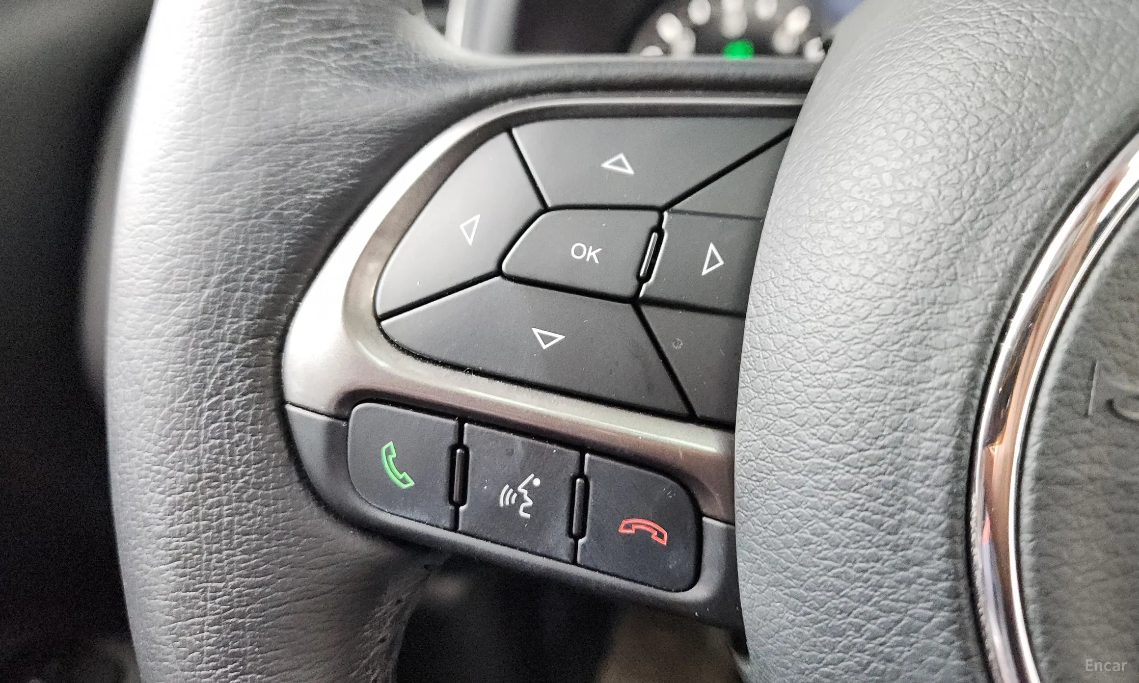 Jeep Renegade превью 16