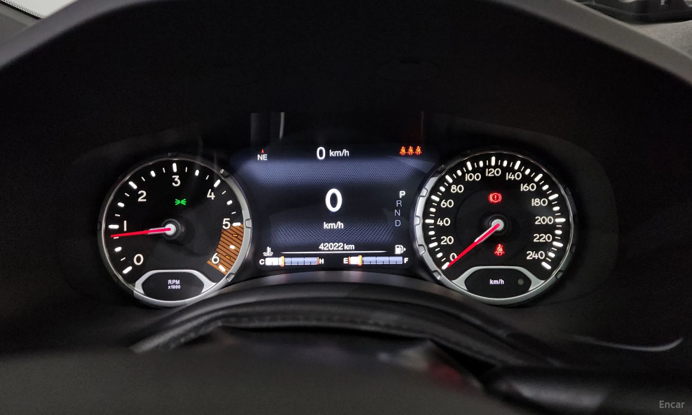 Jeep Renegade превью 8