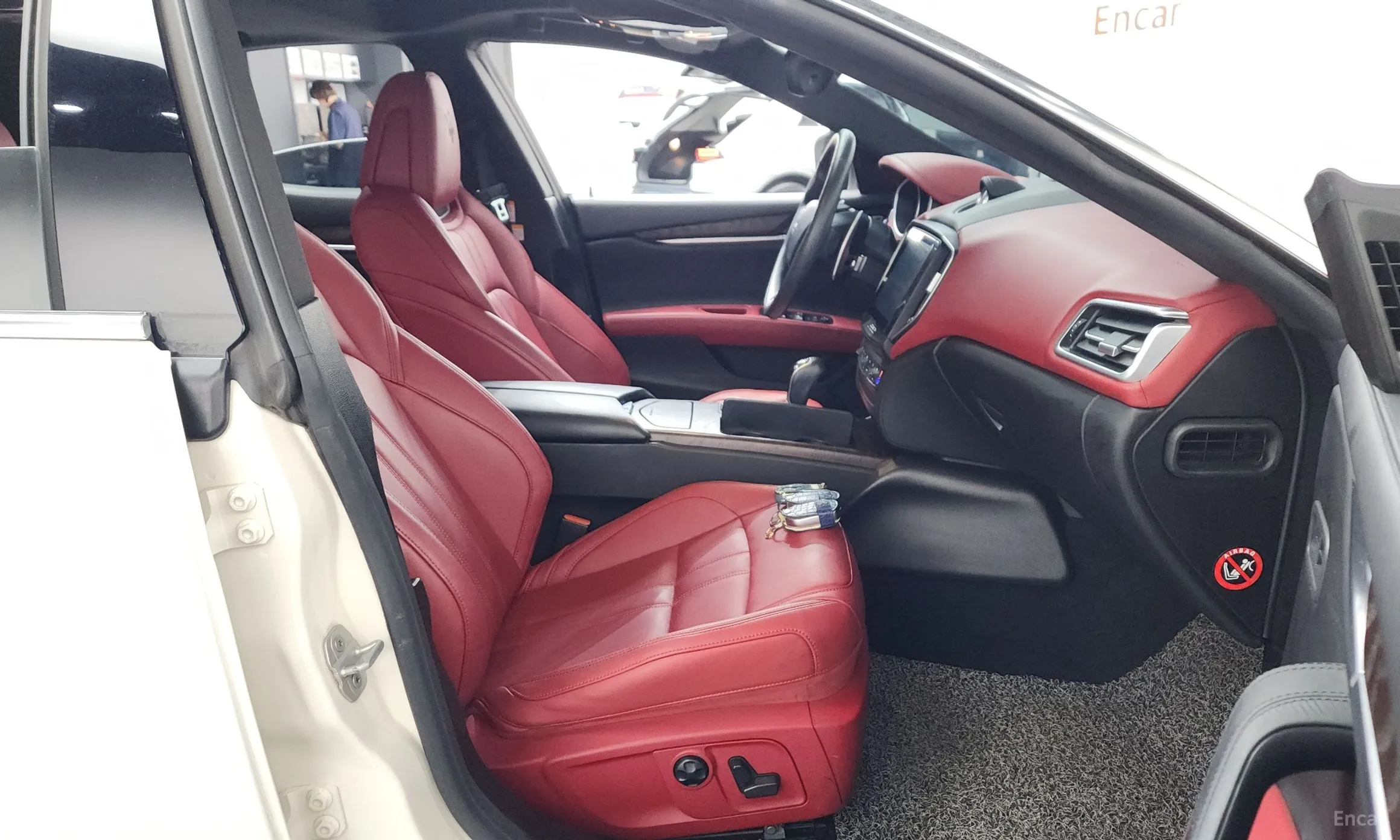 Maserati Ghibli превью 11