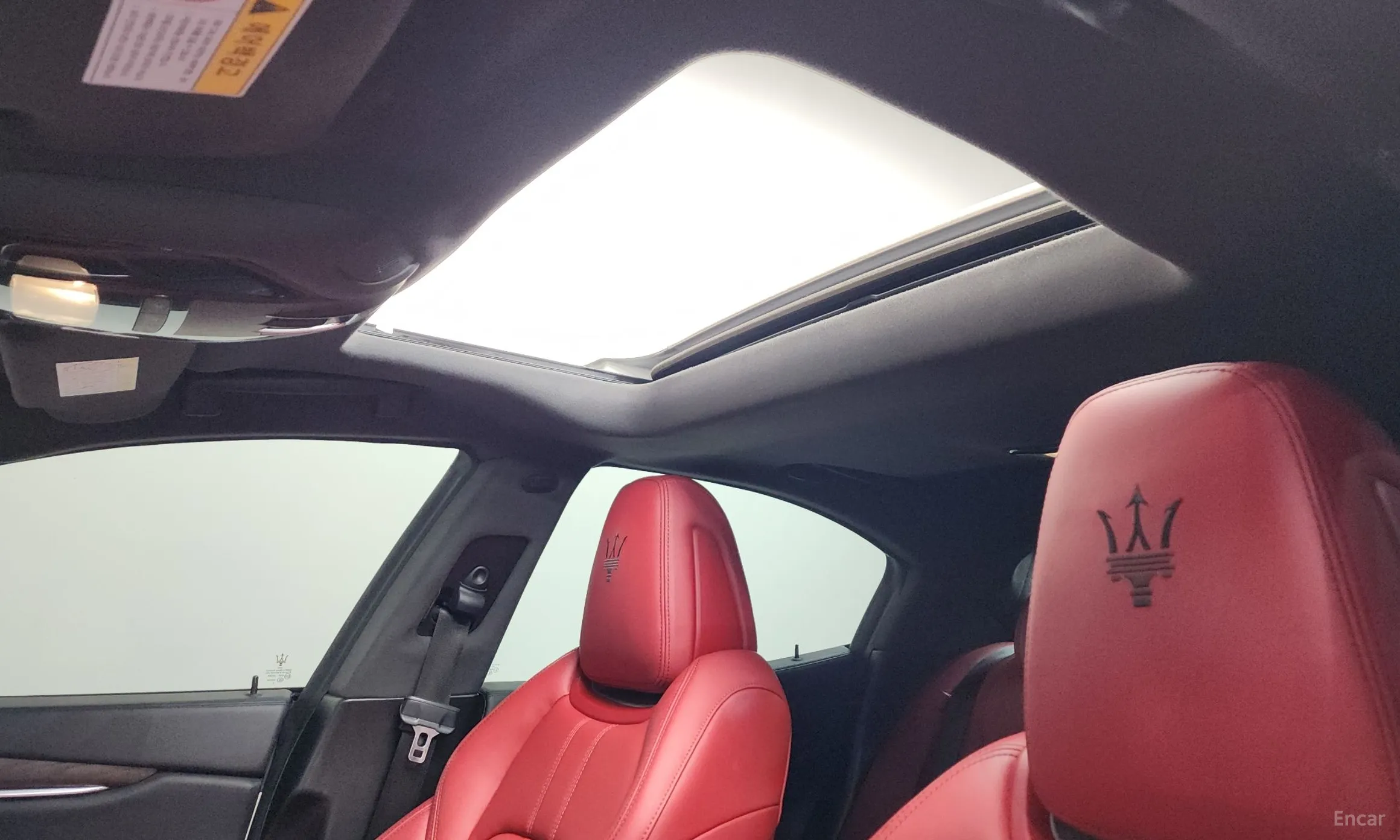 Maserati Ghibli превью 19