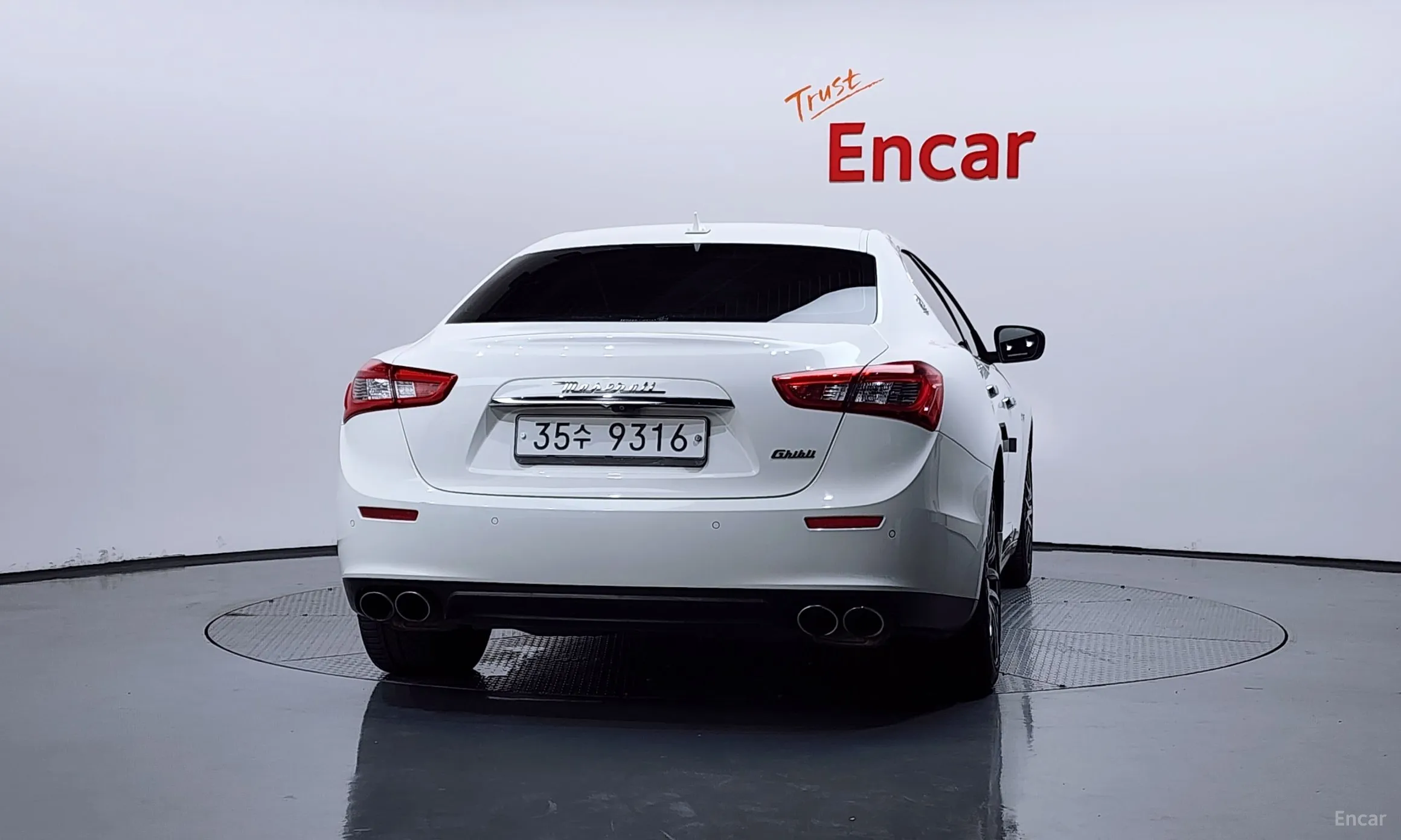 Maserati Ghibli превью 4